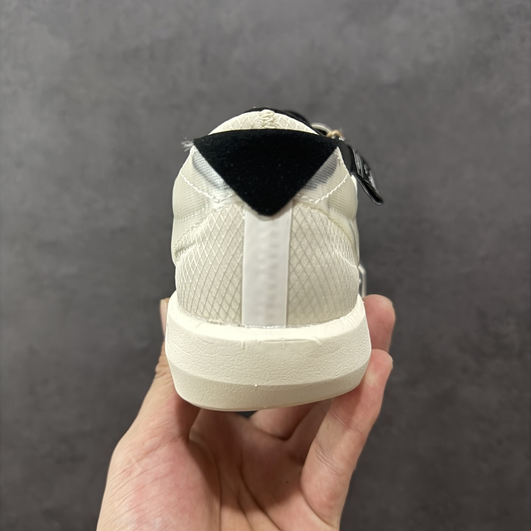 图片[4]-【公司级】阿迪达斯 Adidas Adizero Adios 9 M 阿迪超轻透气缓震跑鞋 马牌橡胶大底+超临界爆米花中底+尼龙抗扭片 此款是ADIOS系列最轻的鞋 41.5#单只170克 整体外观造型与adiZero Adios Pro EVO 1非常相似 中底配置方面搭载全掌Lightstrike Pro 鞋面采用透气网面示人 契合日常训练鞋的定位 更加耐用 外底给到了马牌橡胶 及上代竞速旗舰adidas Adizero Adios Pro 3区域分布 货号：JS3152 尺码：36 36.5 37 38 38.5 39 40 40.5 41 42 42.5 43 44 44.5 45-选品中心