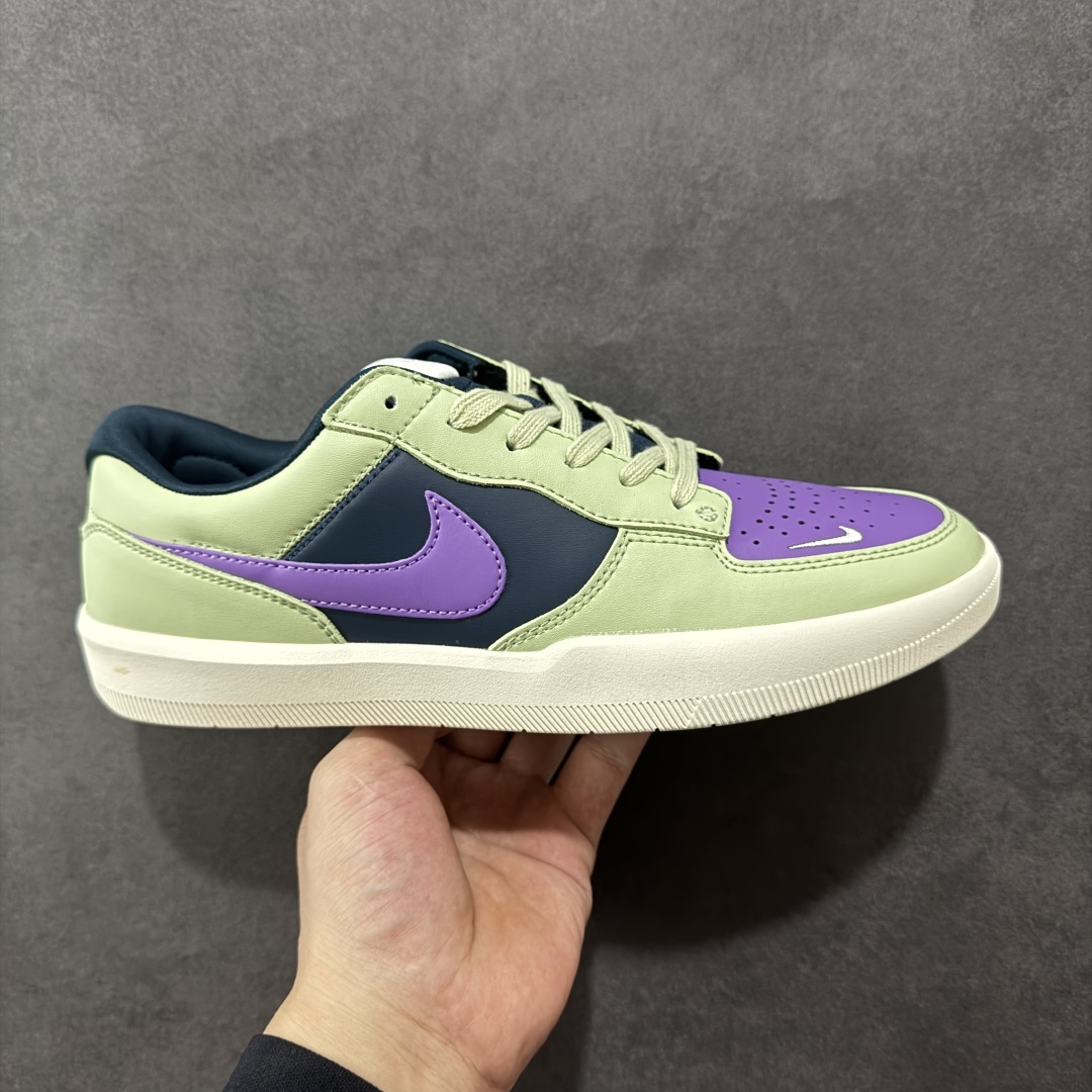 【纯原版】NK SB Force 58 Prml 空军58系列低帮休闲运动滑板板鞋 DV5476-300 市面最高版出货 区别市场通货便宜版本 质感细节 中底鞋垫都不一样 欢迎对比 鞋面由帆布和麂皮拼接 层次感丰富 搭配硫化外底 耐磨耐穿 鞋舌及中底后跟处饰有SB Logo 表明鞋款身份 采用包边设计 经久耐穿 硫化结构则有效提升灵活性 穿上这款全新推出的创意力作 助你耀动街头 尺码:35.5 36 36.5 37.5 38 38.5 39 40 40.5 41 42 42.5 43 44 45-选品中心