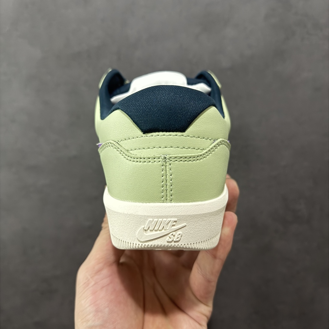 图片[4]-【纯原版】NK SB Force 58 Prml 空军58系列低帮休闲运动滑板板鞋 DV5476-300 市面最高版出货 区别市场通货便宜版本 质感细节 中底鞋垫都不一样 欢迎对比 鞋面由帆布和麂皮拼接 层次感丰富 搭配硫化外底 耐磨耐穿 鞋舌及中底后跟处饰有SB Logo 表明鞋款身份 采用包边设计 经久耐穿 硫化结构则有效提升灵活性 穿上这款全新推出的创意力作 助你耀动街头 尺码：35.5 36 36.5 37.5 38 38.5 39 40 40.5 41 42 42.5 43 44 45-选品中心