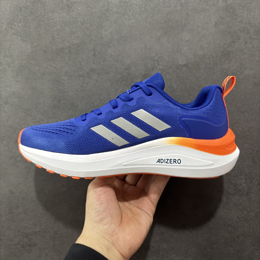 图片[2]-【公司级】AD Supernova Rise 阿迪全新休闲轻跑鞋 款鞋采用了Dreamstrike+ 中底 将缓冲材质与柔软的织物相结合 以最大限度地减少刺激性摩擦和慢跑后水泡的可能性 在美学方面 Supernova Rise 从自然和生物中汲取灵感 如深色底色和半绿色细节 货号：D68968 尺码：40-45-选品中心