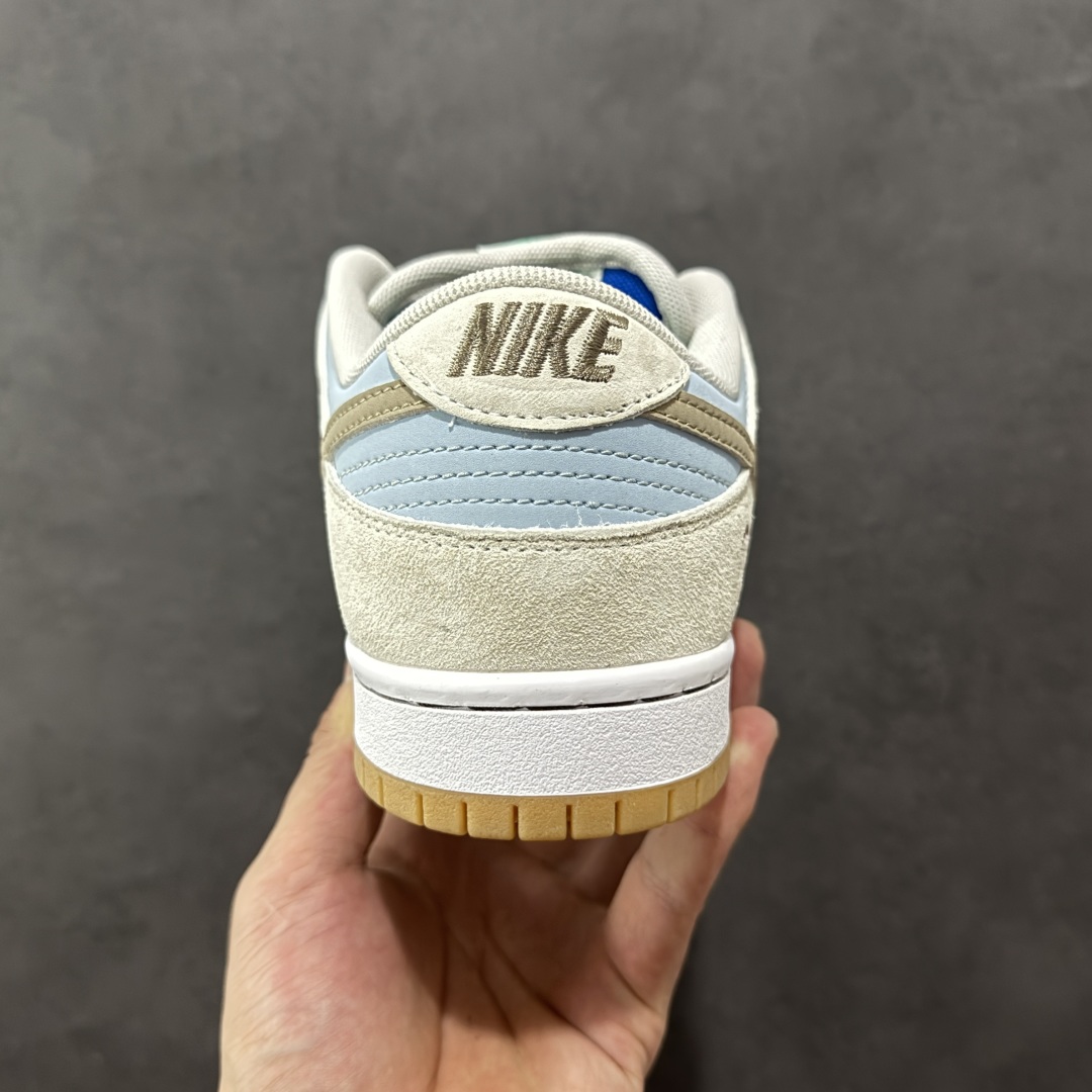 图片[4]-【纯原版】Nike Dunk SB Low 冰啡男孩 米蓝棕 低帮休闲运动板鞋 此款以简约大方的造型设计，给人以随性休闲的时尚格调，穿着舒适轻便，运动灵活自如，满足日常个性穿搭。 货号：HF3704-001 尺码：36 36.5 37.5 38 38.5 39 40 40.5 41 42 42.5 43 44 44.5 45 46-选品中心