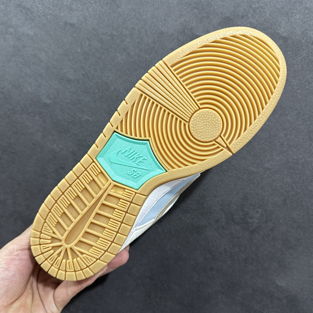 图片[9]-【纯原版】Nike Dunk SB Low 冰啡男孩 米蓝棕 低帮休闲运动板鞋 此款以简约大方的造型设计，给人以随性休闲的时尚格调，穿着舒适轻便，运动灵活自如，满足日常个性穿搭。 货号：HF3704-001 尺码：36 36.5 37.5 38 38.5 39 40 40.5 41 42 42.5 43 44 44.5 45 46-选品中心