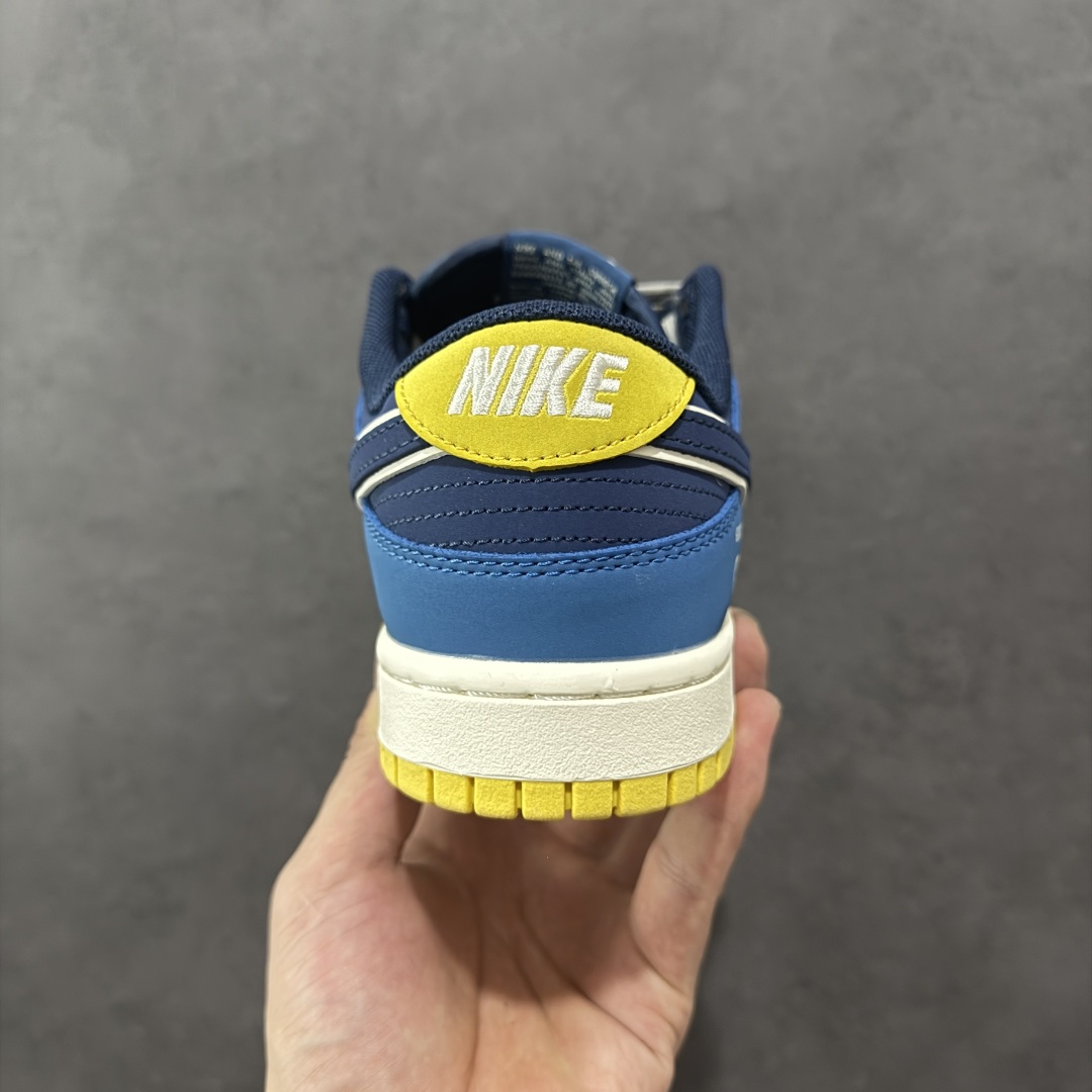 图片[4]-【定制版】Nike SB Dunk Low x GUCCI 白蓝小勾 纯原大厂出品 极力推荐 原装头层材料 独家版型蒸餾加工 帶來的是更好的视觉和脚感体验 大厂纯原品质出货 清洁度 电绣工艺 皮料切割干净无任何毛边 细节完美 货号：XD1588 215 尺码：36 36.5 37.5 38 38.5 39 40 40.5 41 42 42.5 43 44 44.5 45-选品中心