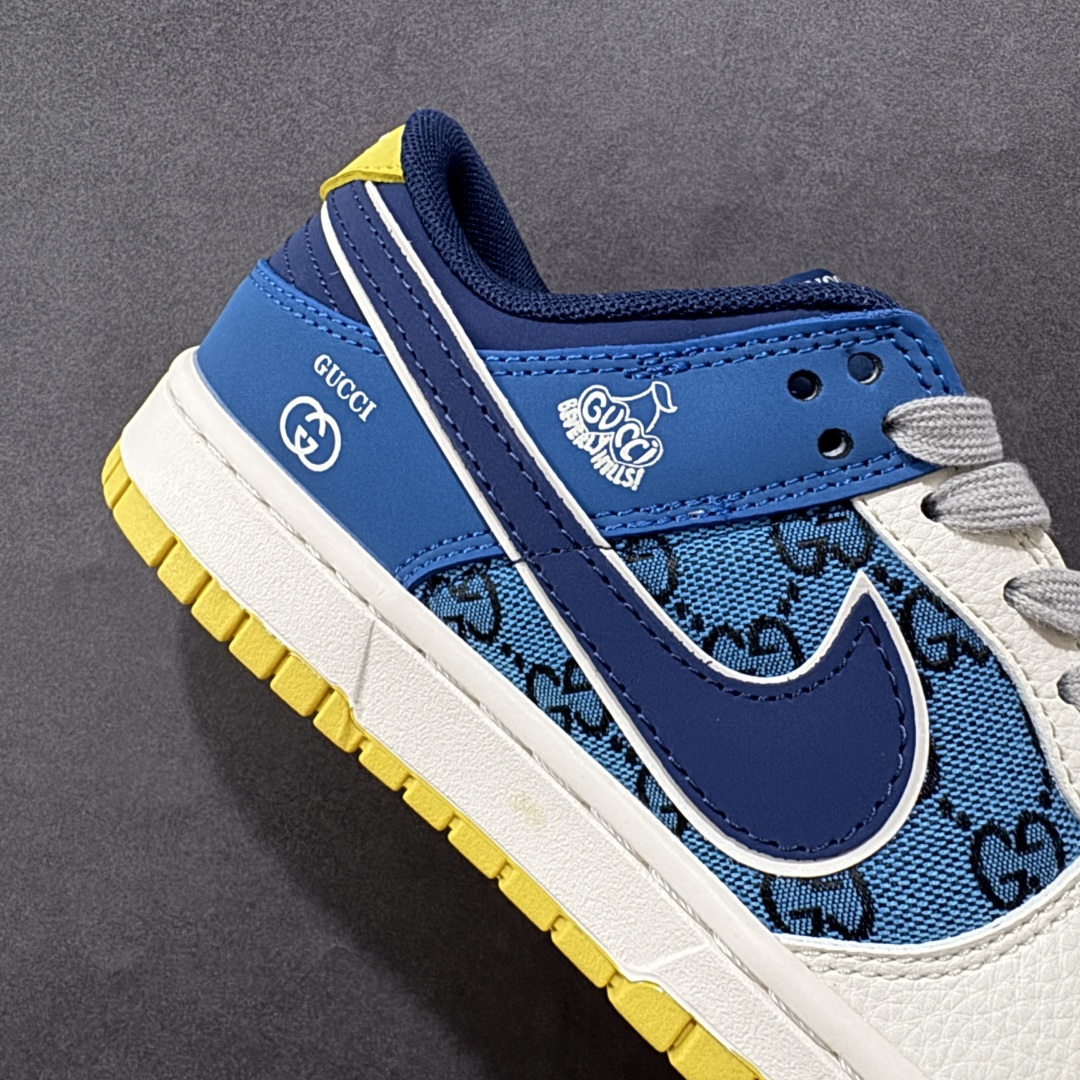 图片[6]-【定制版】Nike SB Dunk Low x GUCCI 白蓝小勾 纯原大厂出品 极力推荐 原装头层材料 独家版型蒸餾加工 帶來的是更好的视觉和脚感体验 大厂纯原品质出货 清洁度 电绣工艺 皮料切割干净无任何毛边 细节完美 货号：XD1588 215 尺码：36 36.5 37.5 38 38.5 39 40 40.5 41 42 42.5 43 44 44.5 45-选品中心