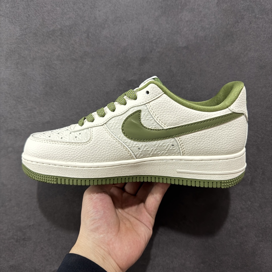 图片[2]-【定制版】Nike Air Force 1\’07 Low LV联名 亚麻米绿勾 空军一号低帮休闲板鞋 XX3168-192  #在璀璨的星空之中，恒星们以各自独特的颜色闪耀。黄色星星通常是温度较低的老年恒星，散发着温暖而柔和的光，如一位沧桑的智者，见证着宇宙的变迁。而蓝色星星则是温度极高的存在，表面温度可达25000°C，它们犹如宇宙中的精灵，以耀眼的蓝光展现着宇宙的神秘与活力  尺码：36 36.5 37.5 38 38.5 39 40 40.5 41 42 42.5 43 44 44.5 45-选品中心