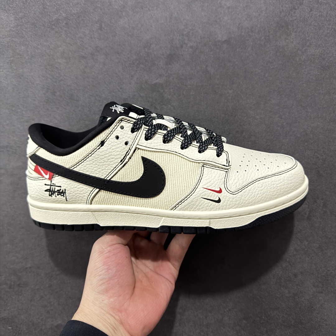 【定制版】Nike SB Dunk Low 斯图西联名 黑白织布 周年高端定制 低帮休闲板鞋 SC9207-425  #定制鞋盒 大厂纯原品质出货 超高清洁度 皮料切割干净无任何毛边 细节完美   尺码：36 36.5 37.5 38 38.5 39 40 40.5 41 42 42.5 43 44 44.5 45-选品中心