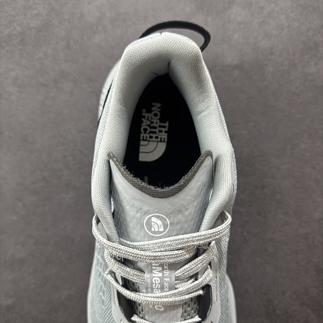 图片[7]-【纯原版】北面/The North Face Altamesa 300 阿尔塔梅萨300系列仿泼水 低帮徒步户外风登山休闲运动鞋 The North Face 全新越野跑训练鞋 Altamesa 300 兼具高效缓震与稳定性能 採用轻质、柔软的 DREAM 发泡中底科技和专為越野设计的 Surface CTRL™ 橡胶外底 大大加强舒适度和回弹性 而抓地力出色的凸纹底部让跑手可轻松应对不同路况 货号： NF0A8A9RV71-140 尺码： 39-45-选品中心