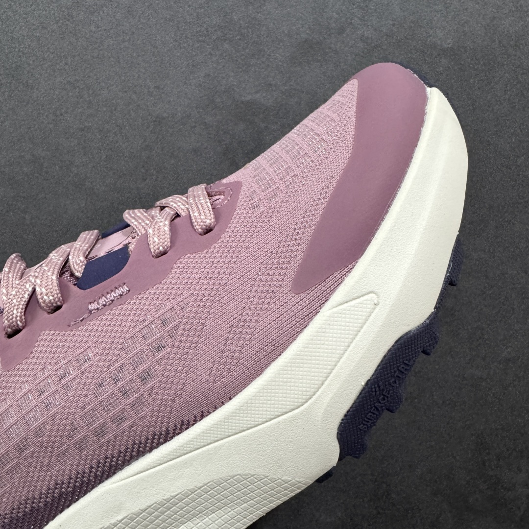 图片[5]-【纯原版】北面/The North Face Altamesa 300 阿尔塔梅萨300系列仿泼水 低帮徒步户外风登山休闲运动鞋 The North Face 全新越野跑训练鞋 Altamesa 300 兼具高效缓震与稳定性能 採用轻质、柔软的 DREAM 发泡中底科技和专為越野设计的 Surface CTRL™ 橡胶外底 大大加强舒适度和回弹性 而抓地力出色的凸纹底部让跑手可轻松应对不同路况 货号： NF0A8A9RV71-140 尺码： 39-45-选品中心