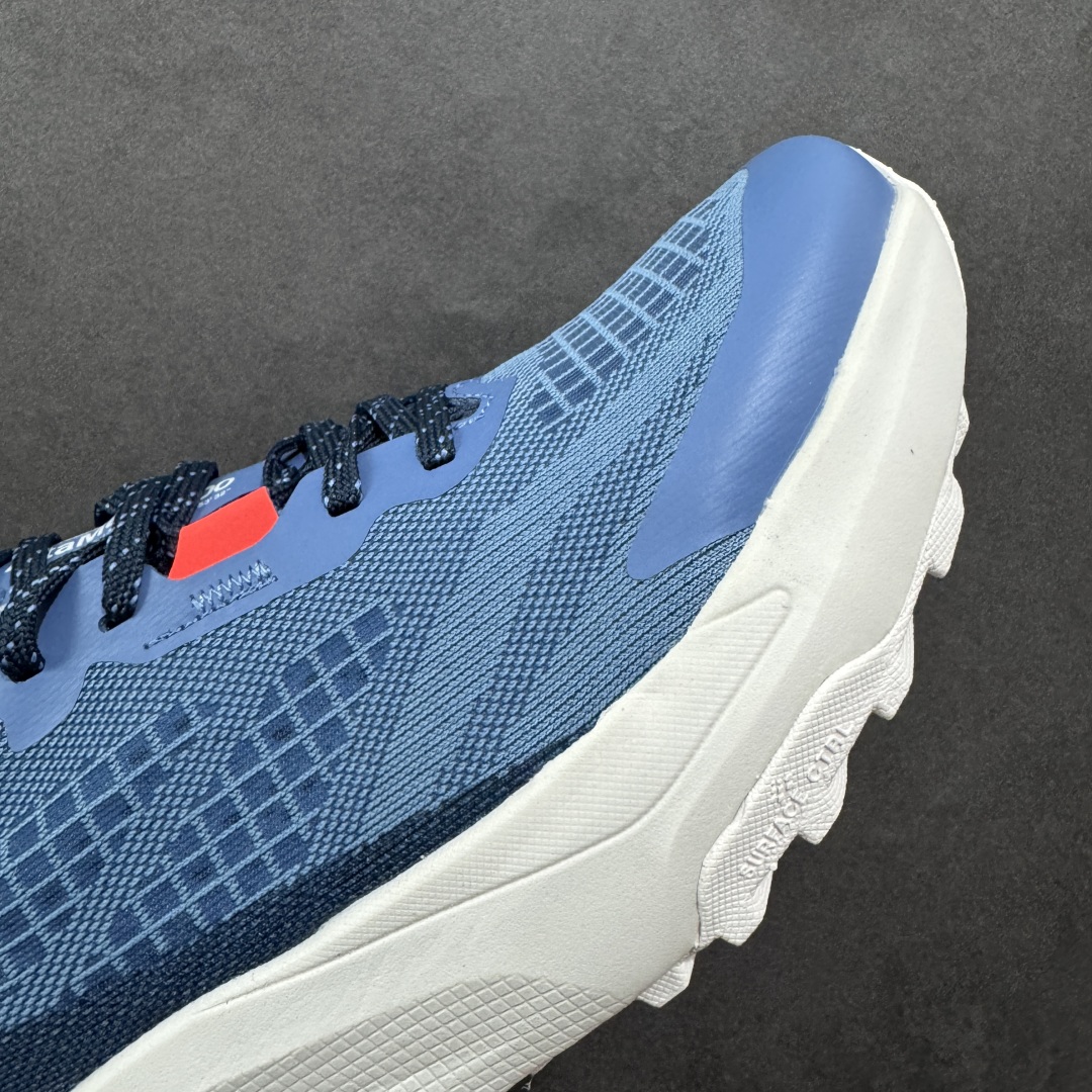 图片[5]-【纯原版】北面/The North Face Altamesa 300 阿尔塔梅萨300系列仿泼水 低帮徒步户外风登山休闲运动鞋 The North Face 全新越野跑训练鞋 Altamesa 300 兼具高效缓震与稳定性能 採用轻质、柔软的 DREAM 发泡中底科技和专為越野设计的 Surface CTRL™ 橡胶外底 大大加强舒适度和回弹性 而抓地力出色的凸纹底部让跑手可轻松应对不同路况 货号： NF0A8A9RV71-140 尺码： 39-45-选品中心