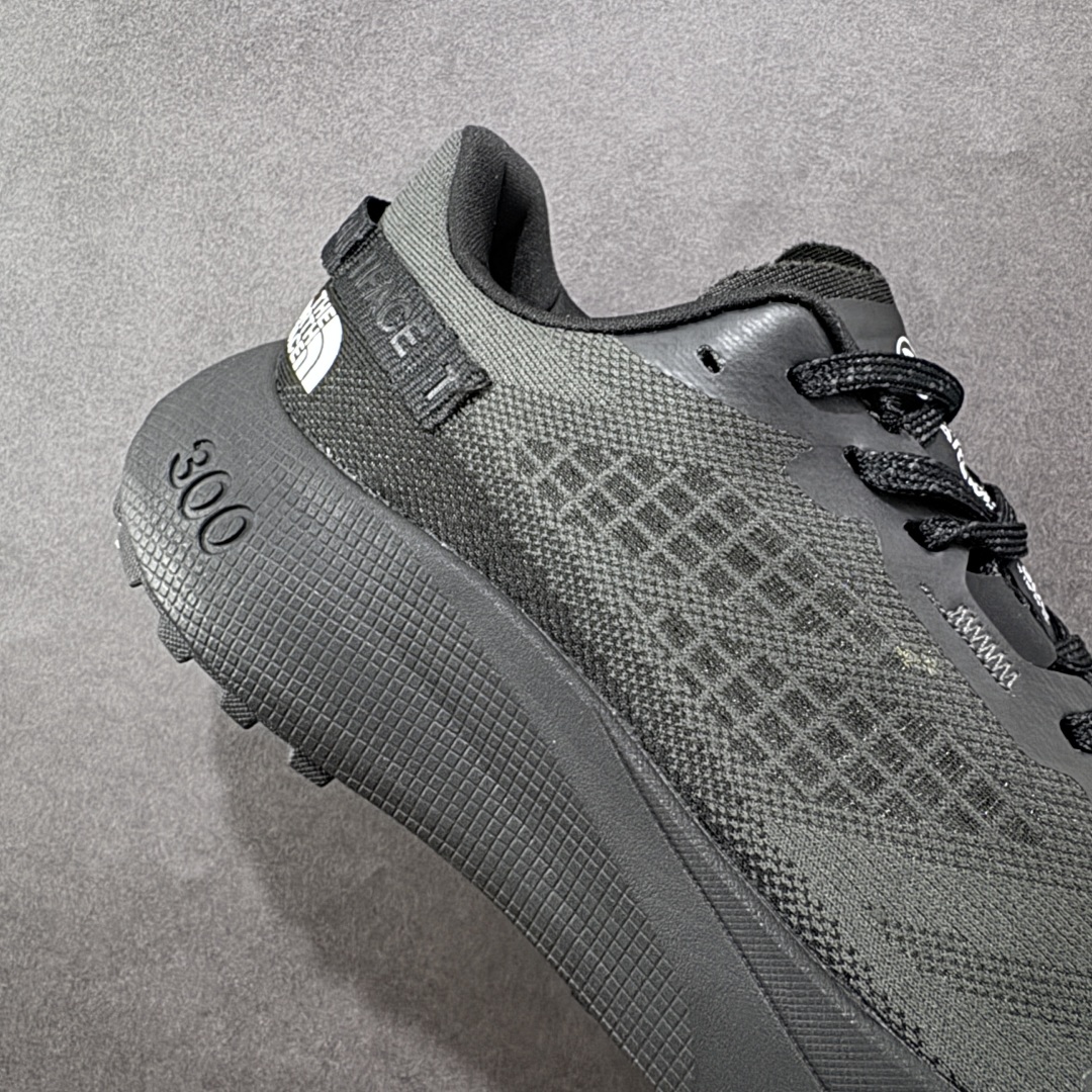 图片[6]-【纯原版】北面/The North Face Altamesa 300 阿尔塔梅萨300系列仿泼水 低帮徒步户外风登山休闲运动鞋 The North Face 全新越野跑训练鞋 Altamesa 300 兼具高效缓震与稳定性能 採用轻质、柔软的 DREAM 发泡中底科技和专為越野设计的 Surface CTRL™ 橡胶外底 大大加强舒适度和回弹性 而抓地力出色的凸纹底部让跑手可轻松应对不同路况 货号： NF0A8A9RV71-140 尺码： 39-45-选品中心