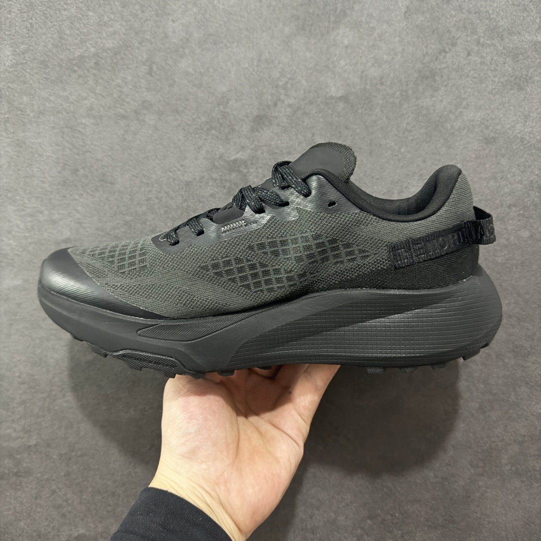 图片[2]-【纯原版】北面/The North Face Altamesa 300 阿尔塔梅萨300系列仿泼水 低帮徒步户外风登山休闲运动鞋 The North Face 全新越野跑训练鞋 Altamesa 300 兼具高效缓震与稳定性能 採用轻质、柔软的 DREAM 发泡中底科技和专為越野设计的 Surface CTRL™ 橡胶外底 大大加强舒适度和回弹性 而抓地力出色的凸纹底部让跑手可轻松应对不同路况 货号： NF0A8A9RV71-140 尺码： 39-45-选品中心