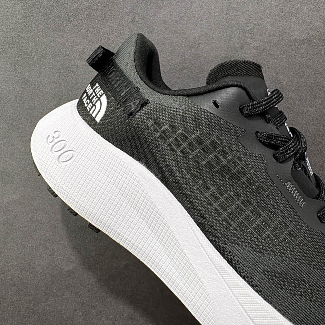 图片[6]-【纯原版】北面/The North Face Altamesa 300 阿尔塔梅萨300系列仿泼水 低帮徒步户外风登山休闲运动鞋 The North Face 全新越野跑训练鞋 Altamesa 300 兼具高效缓震与稳定性能 採用轻质、柔软的 DREAM 发泡中底科技和专為越野设计的 Surface CTRL™ 橡胶外底 大大加强舒适度和回弹性 而抓地力出色的凸纹底部让跑手可轻松应对不同路况 货号： NF0A8A9RV71-140 尺码： 39-45-选品中心