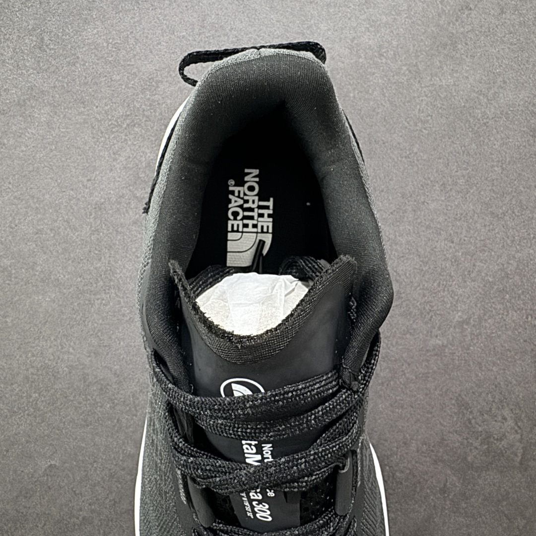 图片[7]-【纯原版】北面/The North Face Altamesa 300 阿尔塔梅萨300系列仿泼水 低帮徒步户外风登山休闲运动鞋 The North Face 全新越野跑训练鞋 Altamesa 300 兼具高效缓震与稳定性能 採用轻质、柔软的 DREAM 发泡中底科技和专為越野设计的 Surface CTRL™ 橡胶外底 大大加强舒适度和回弹性 而抓地力出色的凸纹底部让跑手可轻松应对不同路况 货号： NF0A8A9RV71-140 尺码： 39-45-选品中心
