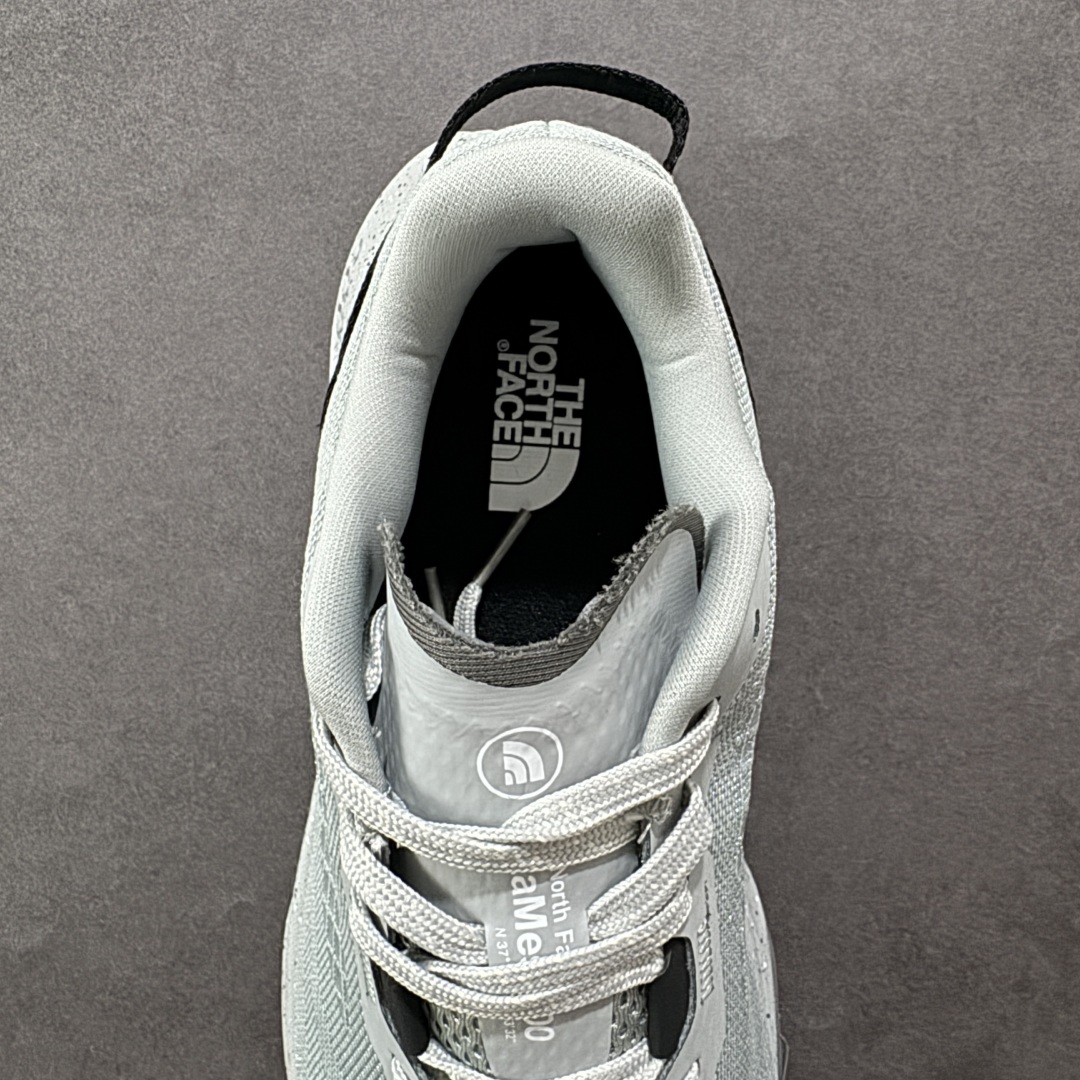 图片[7]-【纯原版】北面/The North Face Altamesa 300 阿尔塔梅萨300系列仿泼水 低帮徒步户外风登山休闲运动鞋 The North Face 全新越野跑训练鞋 Altamesa 300 兼具高效缓震与稳定性能 採用轻质、柔软的 DREAM 发泡中底科技和专為越野设计的 Surface CTRL™ 橡胶外底 大大加强舒适度和回弹性 而抓地力出色的凸纹底部让跑手可轻松应对不同路况 货号： NF0A8A9RV71-140 尺码： 39-45-选品中心