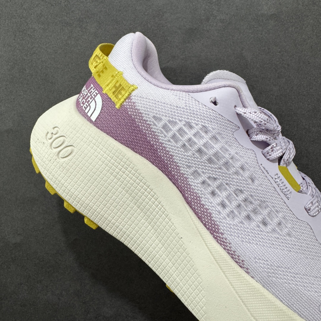 图片[6]-【纯原版】北面/The North Face Altamesa 300 阿尔塔梅萨300系列仿泼水 低帮徒步户外风登山休闲运动鞋 The North Face 全新越野跑训练鞋 Altamesa 300 兼具高效缓震与稳定性能 採用轻质、柔软的 DREAM 发泡中底科技和专為越野设计的 Surface CTRL™ 橡胶外底 大大加强舒适度和回弹性 而抓地力出色的凸纹底部让跑手可轻松应对不同路况 货号： NF0A8A9RV71-140 尺码： 39-45-选品中心