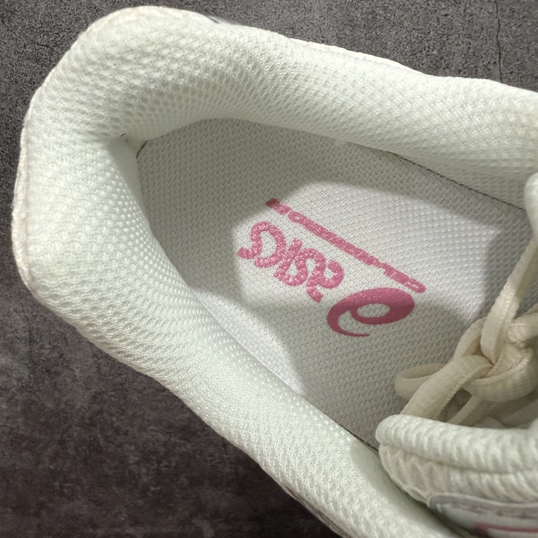 图片[8]-【总裁版】 ASICS GEL-KAYANO 14 亚瑟士系列轻量缓震休闲运动跑步鞋 市场天花板品质 鞋型细节秒杀市场流通版本 知名大厂出品 原版开发 细节完美把控 独家私模五层组合大底 原厂定制缓震硅胶加持 原盒原配 官方四联吊牌 一比一同步原鞋工艺和用料 后跟一样采用了GEL缓震胶 整体系列设计非常的科技感！ 锻炼跑步的同时让你一样时尚百搭！ 设计师 Hidenori Yamashita 以「Flash」一词为灵感，创造出未来感金属色鞋面，改造升级内在性能，由内而外全面革新，为 GEL-KAYANO 家族传承及经典跑鞋文化的延续，创下里程碑式作品。ASICS GEL – KAYANO 14 跑鞋重新诠释了复古的跑步形状，并以其 2000 年代后期的美学理念重新铺装，银色与蓝色的鞋面极为高档.网面铺陈与鞋面、鞋头多处细节位增添了透气性。ASICS GEL – KAYANO 14的鞋后跟部中底上以及多密度耐磨鞋底增加了 GEL 缓震胶，提供高抗冲击性、缓冲性、可保护脚部免受地面冲击的影响，穿着舒适性十足「入手同款」 尺码：36 37 37.5 38 39 39.5 40.5 41.5 42 42.5 43.5 44 45 46-选品中心