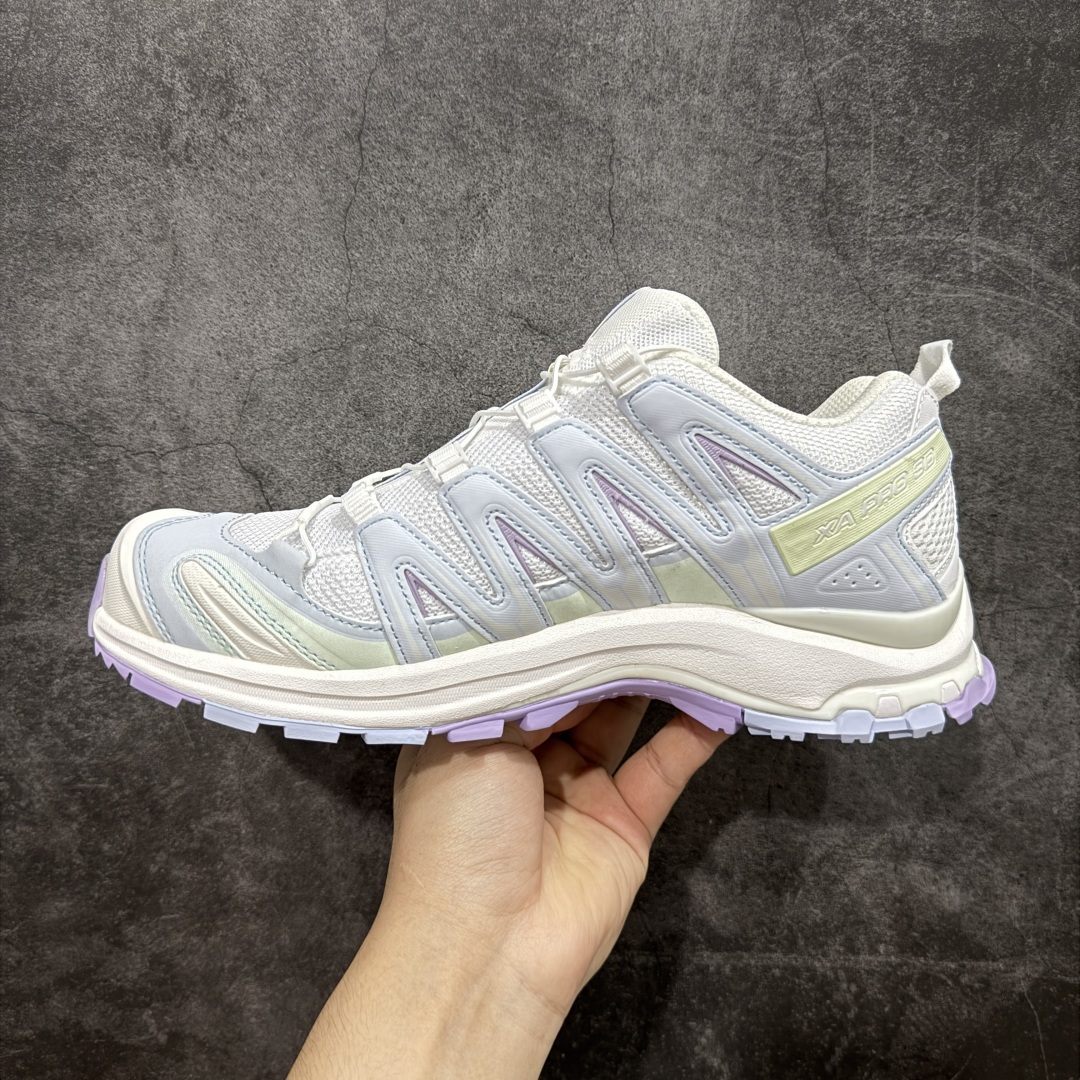 图片[2]-【纯原W1版】SALOMON XA Pro 3D 白色474782 萨洛蒙潮流越野机能户外功能鞋 纯原外贸平台特供订单 耗时半年巨作 全套原纸板楦头开发 原厂特供网布配套加持 确保原汁原味 完美呈现版型 原档数据独家私模五层组合大底 男女鞋同步官方开发至46.5 原装Ortholite轻量化鞋垫 中底布带钢印编号 原厂TPU锁扣 进口港宝加持 后跟自然饱满 还原公司包裹性 鞋面采用SENSIFT贴合技术 全方位贴合包裹脚型 鞋跟部鞋底牵引设计 提供强大的抓地性能 更适应野外崎岖不平的道路 其3D ADVANCED CHASSIS底盘 材料轻量大化 钉齿设计更具稳定性 防护性 鞋底易磨损区运用CONTAGRIP高耐磨材料 应对城市硬质路面长距离跑考验 尺码：36 36.5 37.5 38 38.5 39 40 40.5 41 42 42.5 43 44 44.5 45 46-选品中心