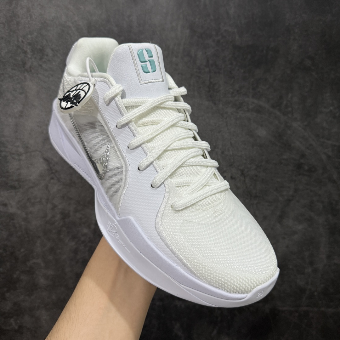 图片[3]-【灭世纯原】NK Sabrina 2 萨布丽娜二代签名减震防滑低帮篮球鞋 白银 FZ1517-101 革新登场🌪🔝颠覆革新出货‼️缓震配置独家革新！实战属性直接拉满👊🏻实战天花板上限再度提升！实战亲测-性能体验吊打国产同价位鞋款 ⚫️前掌扇形zoom➕增配中足抗扭片➕增配后掌马蹄ZOOM气垫（正品仅配置前掌扇形zoom） 完美解决 正品抗扭不足问题 ⚫️采用科比5代鞋楦以及龙骨数据打造！前后落差仅6mm！小科5实至名归！ ⚫️鞋身➕鞋头增配高频补强层，提升鞋头以及脚踝支撑性 ⚫️鞋垫采用高弹缓震垫材质-磨合一场直接贴合脚型☑️ ⚫️外底加厚2mm，升级止滑配方，磨合一次，抓地原地起飞 后卫旗舰有且只在灭世纯原（支持市场任意货品正面PK） 真材实料，肉眼可见！革新升级绝非空穴来风！灭世纯原内外兼修，用态度诠释最强实战货品👊🏻 尺码：39-46（尺码建议：标准亚洲楦 无需大半码）-选品中心