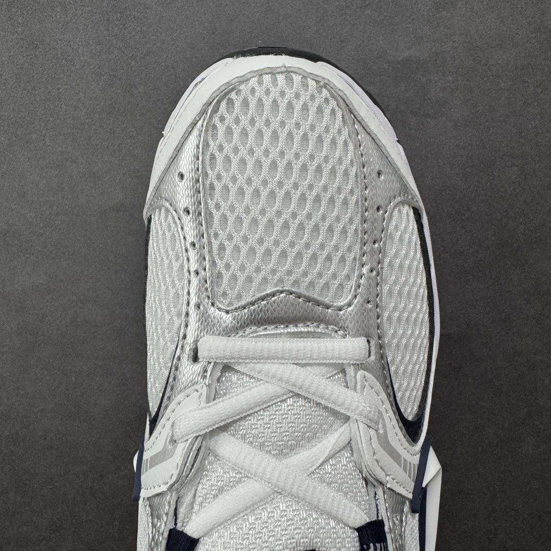 图片[8]-【公司级】NK V5 RNR 舒适百搭防滑耐磨低帮跑步鞋 HJ5228-530 舒适有型适合日常穿着 该鞋款延续千禧年经典设计搭载泡绵中底 厚实而轻盈匠心细节巧搭立体耐克勾标志焕新演绎复古跑鞋 鞋款从千禧年美学汲取灵感 混搭多种材质突显层次感立体感和传统跑步风范 尺码：36 36.5 37.5 38 38.5 39 40 40.5 41 42 42.5 43 44 44.5 45-选品中心