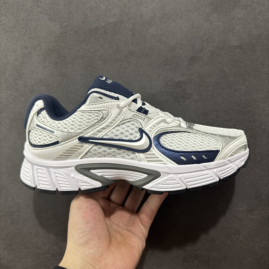 【公司级】NK V5 RNR 舒适百搭防滑耐磨低帮跑步鞋 HJ5228-530 舒适有型适合日常穿着 该鞋款延续千禧年经典设计搭载泡绵中底 厚实而轻盈匠心细节巧搭立体耐克勾标志焕新演绎复古跑鞋 鞋款从千禧年美学汲取灵感 混搭多种材质突显层次感立体感和传统跑步风范 尺码:36 36.5 37.5 38 38.5 39 40 40.5 41 42 42.5 43 44 44.5 45-选品中心