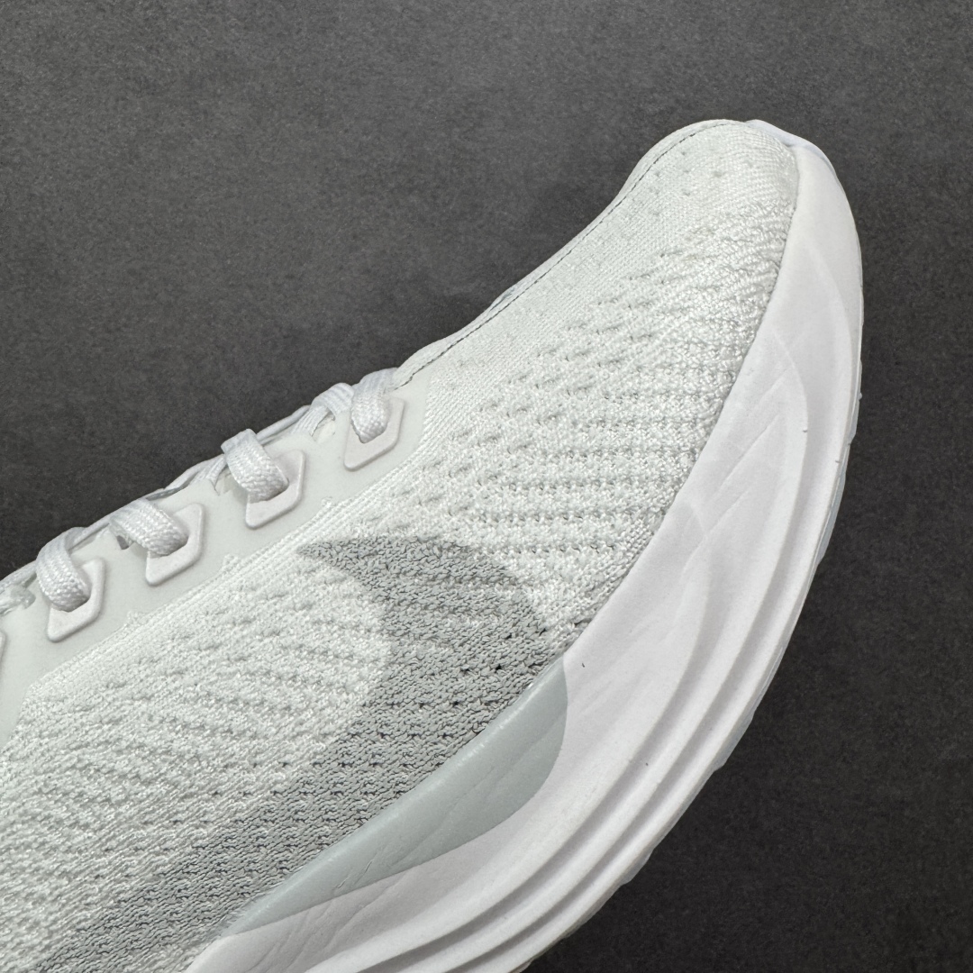 图片[5]-【RS纯原】Nike Pegasus Plus 超级飞马系列马拉松跑步鞋 FQ7262-102 平台专供 充正品质 之前未流通市场版本 内里嵌入定型海绵 中底搭载前Zoom+全掌React配置 全部原鞋开发打造 所有细节全部同步原版 全新一代拥有 Zoom Air 一如既往的稳定感和流畅感 鞋面采用工程网眼设计 为特定高热区域营造出色透气性 进一步增加鞋面的穿孔数量 让足部能够快速散热 中足搭配 Flywire 飞线 在高速运动时营造舒适稳定的贴合感 内置Zoon气垫加持 动力十足！ 尺码：36 36.5 37.5 38 38.5 39 40 40.5 41 42 42.5 43 44 44.5 45-选品中心