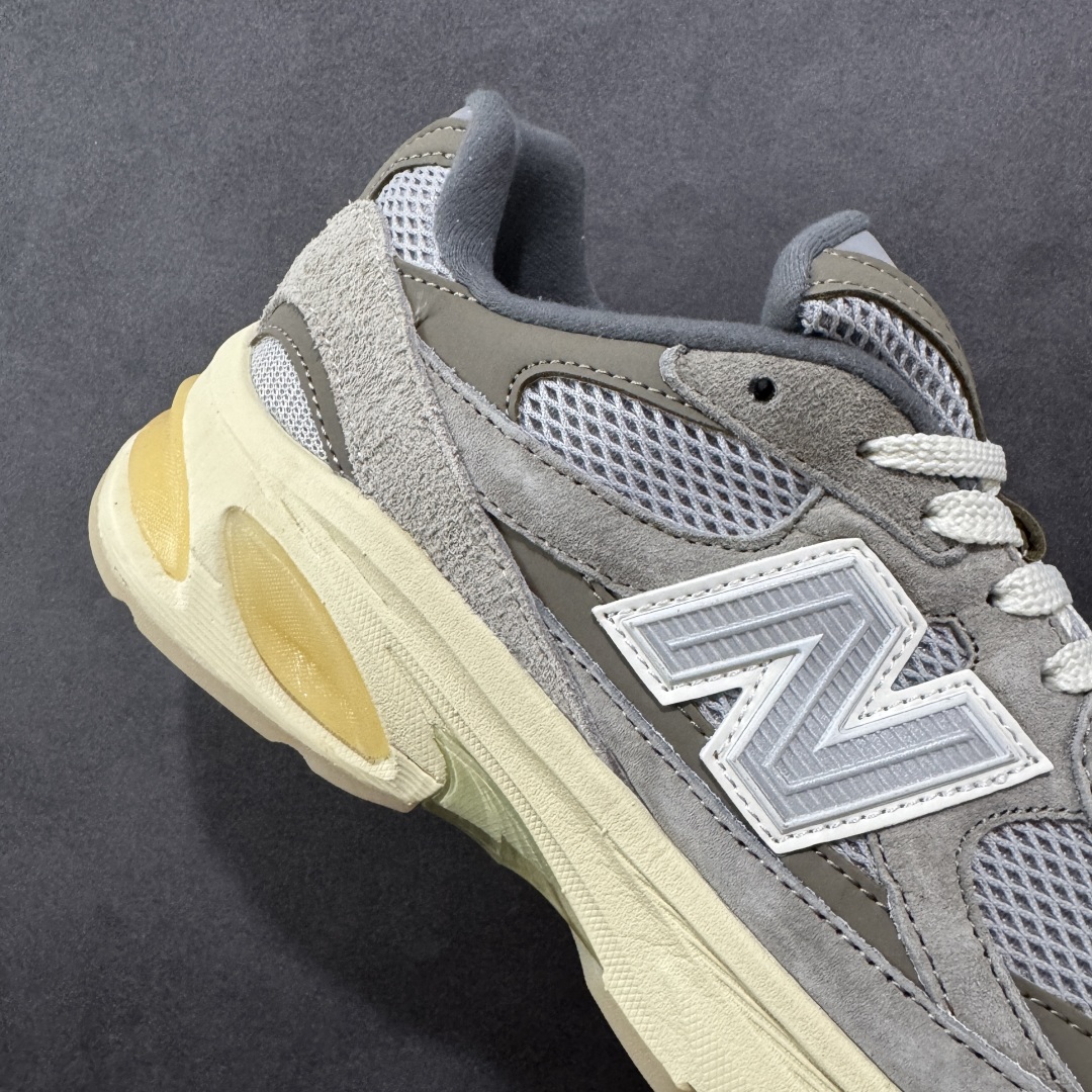 图片[6]-【纯原版】New Balance M2010系列 新百伦 复古老爹风网布跑步休闲运动鞋 新百伦经典配色 沿袭了面世之初的经典科技 以ENCAP中底配以升级版 N-ERGY缓震物料 鞋面则采用特色的柔软麂皮搭以NewBalance经典的尼龙网布 低调中还原跑鞋本真 更年轻化的设计理念与材质 让新世代青年得以用全新视角体验经典鞋款的传奇魅力 货号：U2010GD 尺码：36 37 37.5 38 38.5 39.5 40 40.5 41.5 42 42.5 43 44 45-选品中心