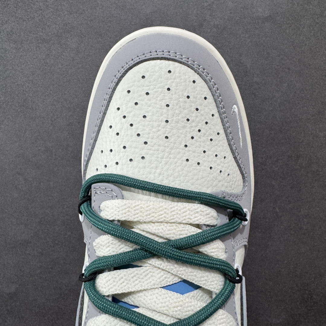 图片[8]-【定制版】Nike SB Dunk Low x Stussy 灰白小勾绑带 纯原大厂出品 极力推荐 原装头层材料 独家版型蒸餾加工 帶來的是更好的视觉和脚感体验 大厂纯原品质出货 清洁度 电绣工艺 皮料切割干净无任何毛边 细节完美 货号：FX1588 403 尺码：36 36.5 37.5 38 38.5 39 40 40.5 41 42 42.5 43 44 44.5 45-选品中心