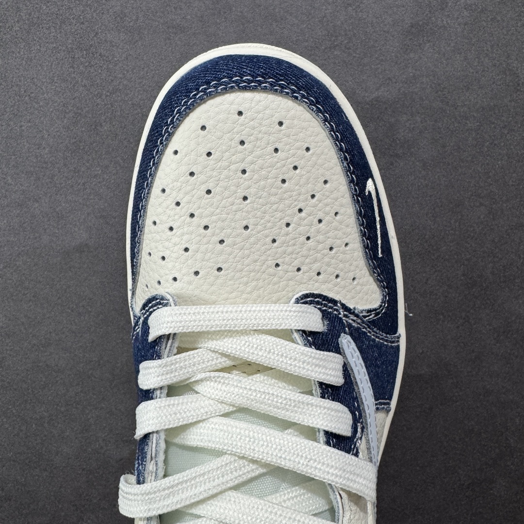 图片[8]-【定制版】Travis Scott x Nike Air Jordan 1 Low x superme Air Jordan 1 Low 反转蓝白小勾倒钩 纯原版本 全鞋采用原装头层皮，用料扎实 精雕细琢 鞋型极致还原 飞翼3D打印改良 深度立体 四线中底拉帮皮料选材 钢印 背胶一应俱全 全新批次 原装原模大底全鞋原厂定制皮料，手感细腻正确折边工艺 完美细节诠释 货号：XB1979 006 尺码：36 36.5 37.5 38 38.5 39 40 40.5 41 42 42.5 43 44 44.5 45-选品中心