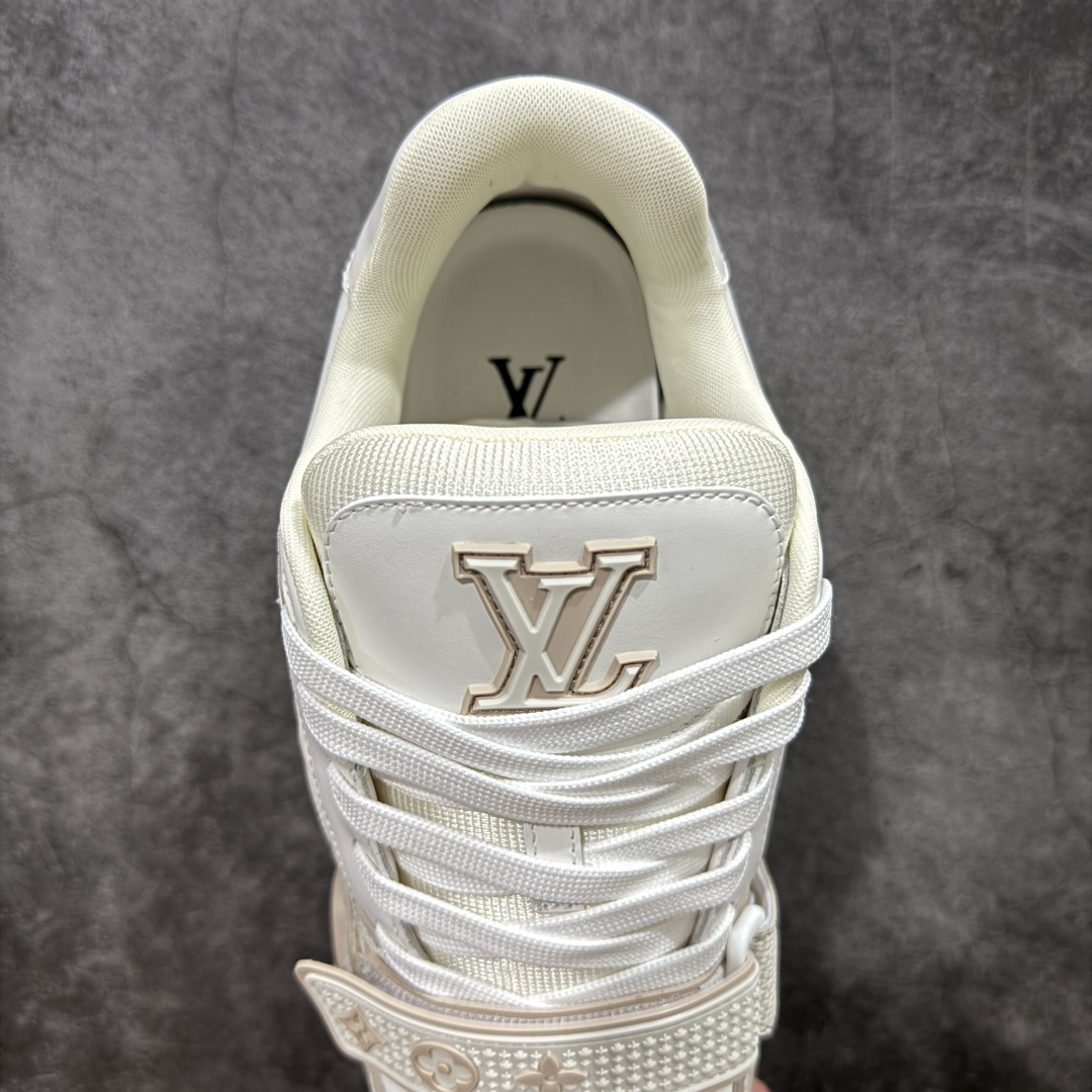 图片[8]-【佛山顶级超A版】Louis Vuitton LV Trainer系列 25米白色印花魔术贴 仓库现货 当天可取 私人订单 专柜混卖零售专供 所有配色均为购买原版复刻 整体版型 皮料 市场独一无二 后跟版型都可以自行对比[机智]吊打市场所有货 怒甩十条街，欢迎拿市场各大工厂的货来对比！ 鞋舌烫金超正 压印程度秒杀市面90%以上的高端货 新配色陆续开发出货 尺码：39-45-选品中心