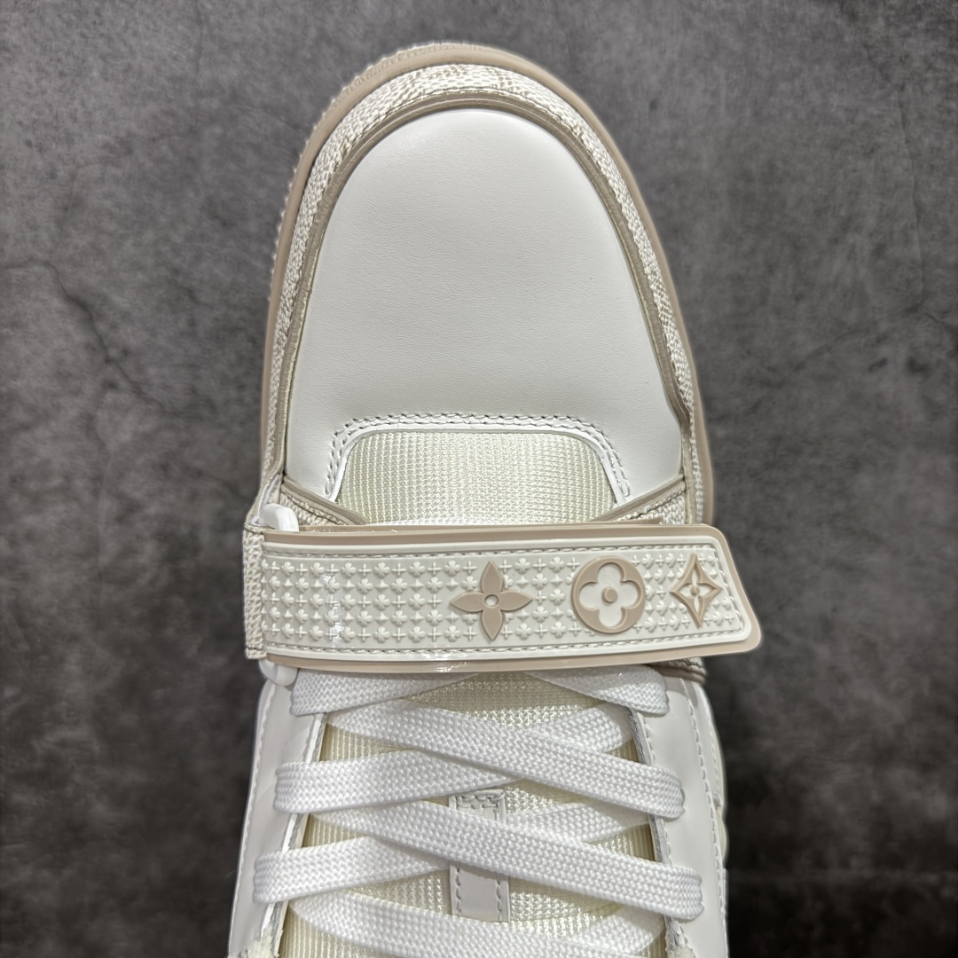 图片[5]-【佛山顶级超A版】Louis Vuitton LV Trainer系列 25米白色印花魔术贴 仓库现货 当天可取 私人订单 专柜混卖零售专供 所有配色均为购买原版复刻 整体版型 皮料 市场独一无二 后跟版型都可以自行对比[机智]吊打市场所有货 怒甩十条街，欢迎拿市场各大工厂的货来对比！ 鞋舌烫金超正 压印程度秒杀市面90%以上的高端货 新配色陆续开发出货 尺码：39-45-选品中心