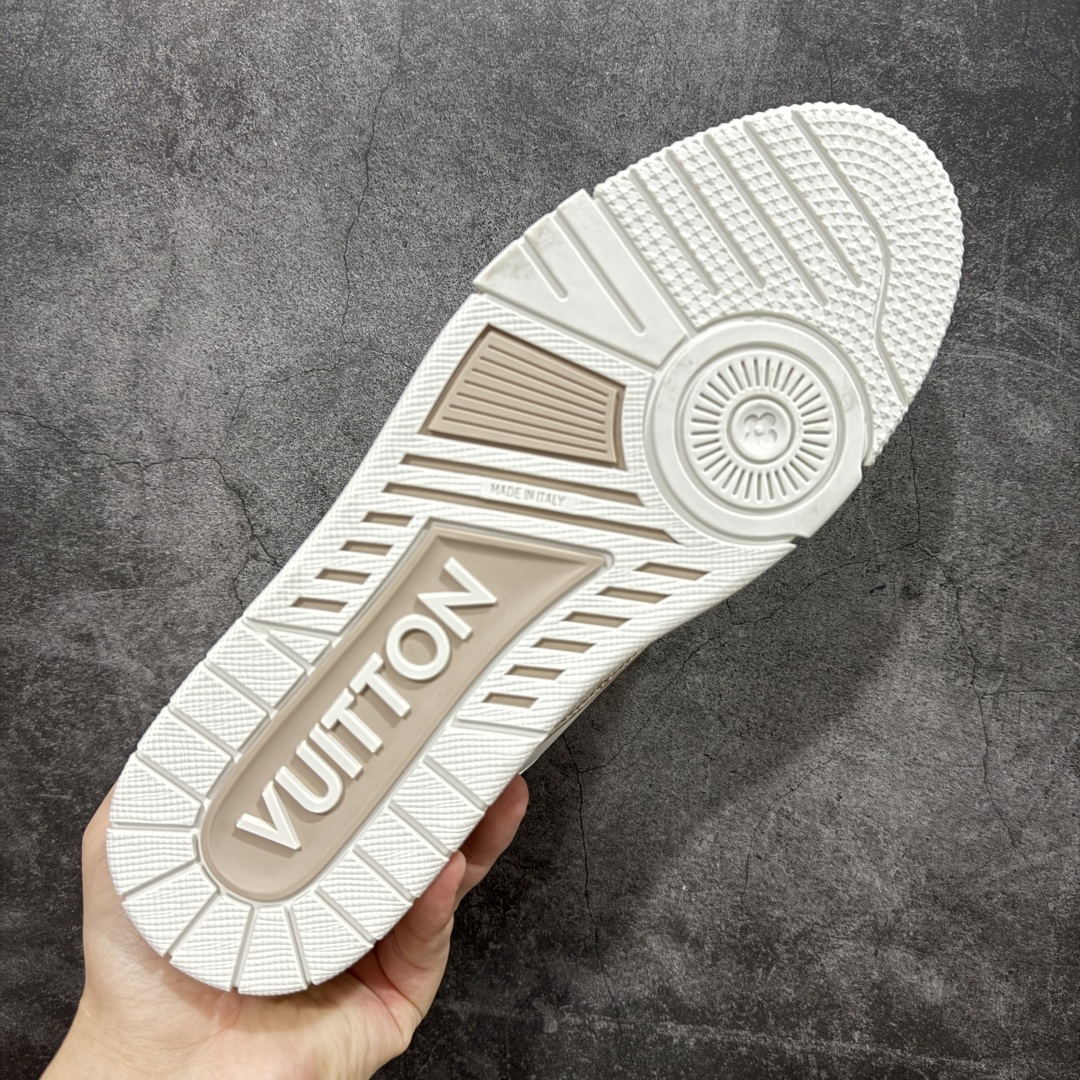 图片[9]-【佛山顶级超A版】Louis Vuitton LV Trainer系列 25米白色印花魔术贴 仓库现货 当天可取 私人订单 专柜混卖零售专供 所有配色均为购买原版复刻 整体版型 皮料 市场独一无二 后跟版型都可以自行对比[机智]吊打市场所有货 怒甩十条街，欢迎拿市场各大工厂的货来对比！ 鞋舌烫金超正 压印程度秒杀市面90%以上的高端货 新配色陆续开发出货 尺码：39-45-选品中心