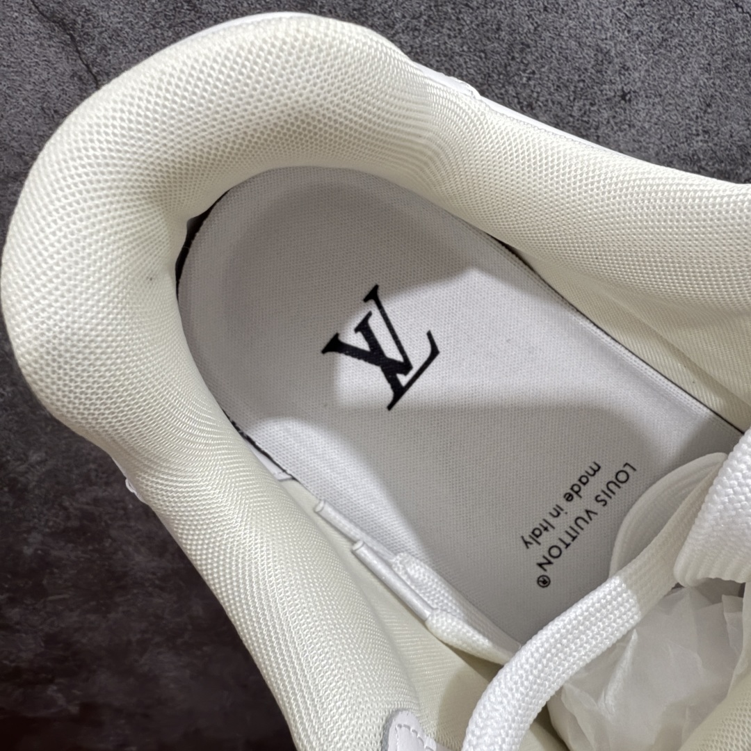 图片[9]-【佛山顶级超A版】Louis Vuitton LV Trainer系列 25米白色印花魔术贴 仓库现货 当天可取 私人订单 专柜混卖零售专供 所有配色均为购买原版复刻 整体版型 皮料 市场独一无二 后跟版型都可以自行对比[机智]吊打市场所有货 怒甩十条街，欢迎拿市场各大工厂的货来对比！ 鞋舌烫金超正 压印程度秒杀市面90%以上的高端货 新配色陆续开发出货 尺码：39-45-选品中心