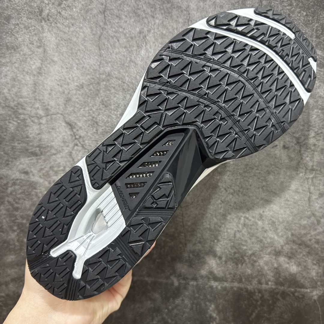 图片[9]-【公司级】DESCENTE DYNAMIC FLUID迪桑特轻盈缓震透气鞋面时尚休闲运动男子越野跑鞋 官方同步上架适合技术路线单日徒步穿着 aeriosflgtx鞋受到长途野外跑步鞋的启发 适合在变化的地形上进行快速轻快的徒步旅行穿着，舒适而有支撑性，使您充满信心。该设计与脚部融为一体，可最大限度地减少摩擦 尺码： 36-45-选品中心