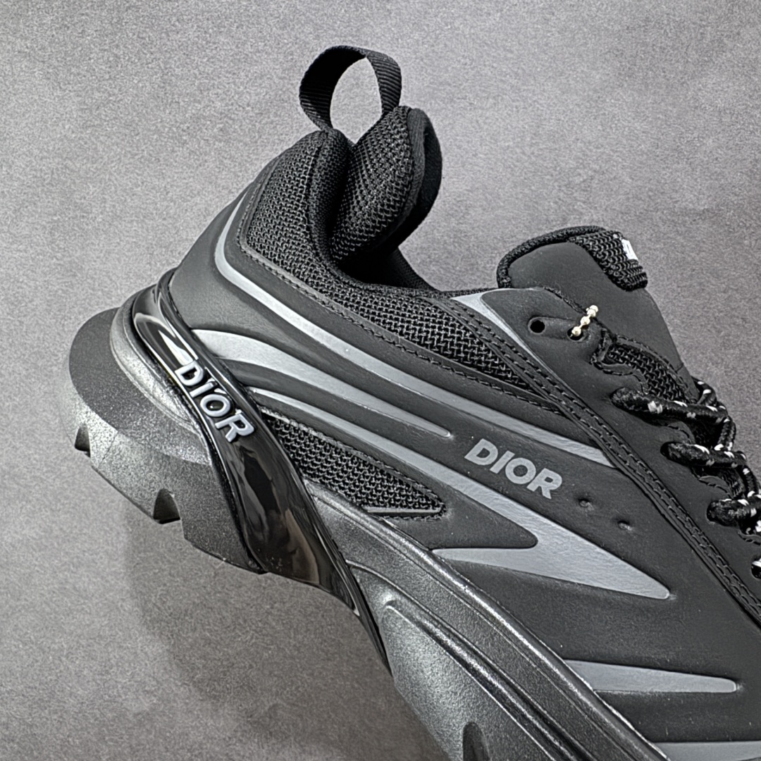 图片[6]-【公司级】Dior 迪奥 B44 Dior迪奥休闲时尚运动鞋系列 渠道原装订单 全套专柜包装物及配件 釆用超软舒适透气面料 同源出厂真丝绸防尘鞋套袋 原装雪梨形超软沙绒纸团 鞋底采用橡胶大底内外锁死工艺 最大限度弯折永不开胶，原鞋一致效果 尺码：39 40 40.5 41 42 42.5 43 44 45-选品中心