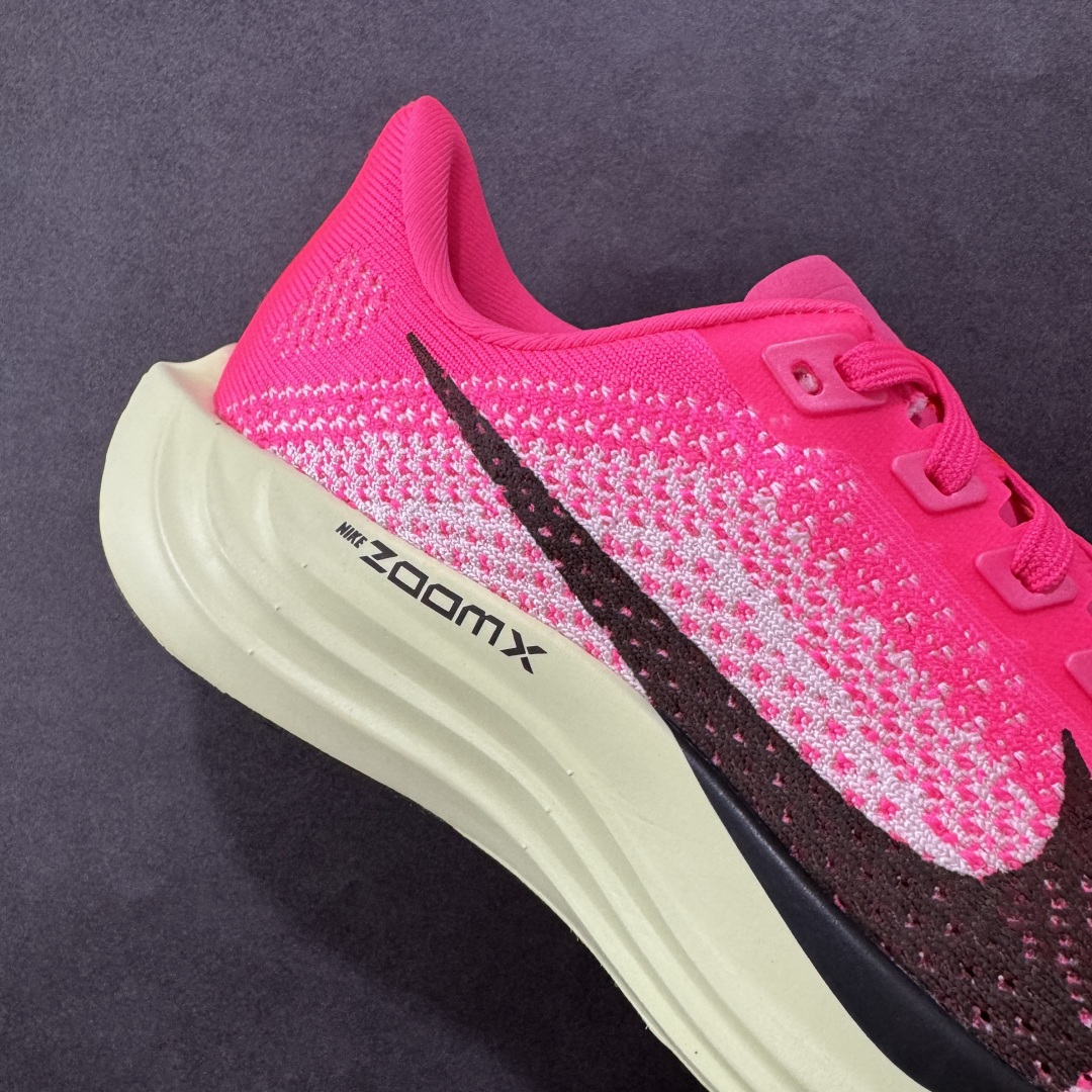 图片[6]-【RS纯原】Nike Pegasus Plus 超级飞马系列马拉松跑步鞋 HV3022-600 平台专供 充正品质 之前未流通市场版本 内里嵌入定型海绵 中底搭载前Zoom+全掌React配置 全部原鞋开发打造 所有细节全部同步原版 全新一代拥有 Zoom Air 一如既往的稳定感和流畅感 鞋面采用工程网眼设计 为特定高热区域营造出色透气性 进一步增加鞋面的穿孔数量 让足部能够快速散热 中足搭配 Flywire 飞线 在高速运动时营造舒适稳定的贴合感 内置Zoon气垫加持 动力十足！ 尺码：36 36.5 37.5 38 38.5 39 40-选品中心