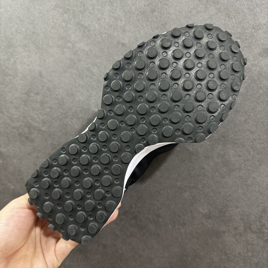 图片[9]-【K8版本】NB新百伦New Balance NB327系列复古休闲运动慢跑鞋 MS327CBW 全新 New Balance 327 系列，以更纯粹的复古风格设计打造的全新造型。侧身还以解构设计，将 N 字标志以做旧压花样式呈现，样式别具新意。而麂皮、冲孔皮革的塑造，则呈现出高级怀旧气质，也让鞋款在奢华时装风格与运动氛围之间达到了平衡。 尺码：36～45半-选品中心