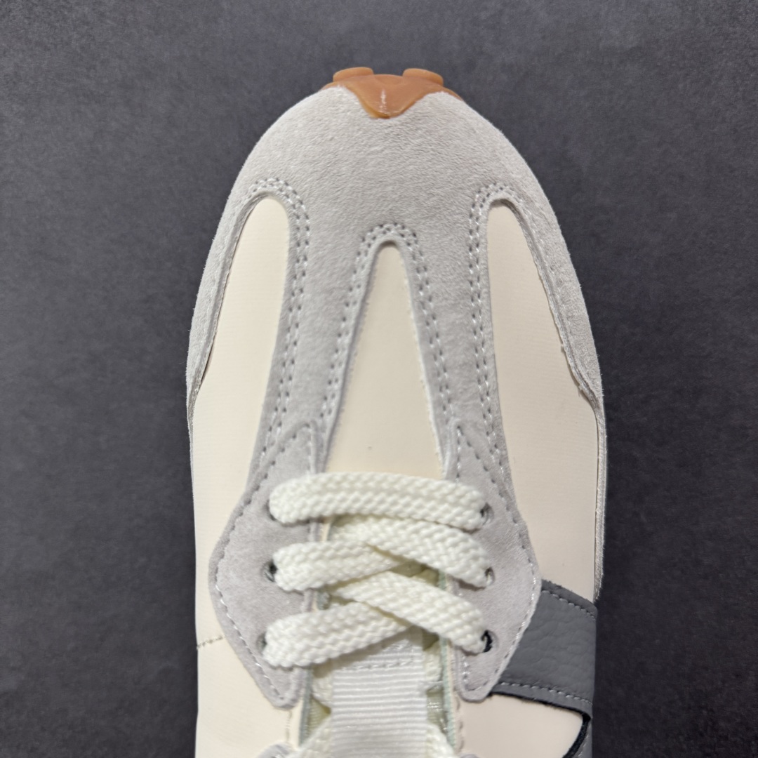 图片[8]-【K8版本】NB新百伦New Balance NB327系列复古休闲运动慢跑鞋 WS327LT 全新 New Balance 327 系列，以更纯粹的复古风格设计打造的全新造型。侧身还以解构设计，将 N 字标志以做旧压花样式呈现，样式别具新意。而麂皮、冲孔皮革的塑造，则呈现出高级怀旧气质，也让鞋款在奢华时装风格与运动氛围之间达到了平衡。 尺码：36～45半-选品中心