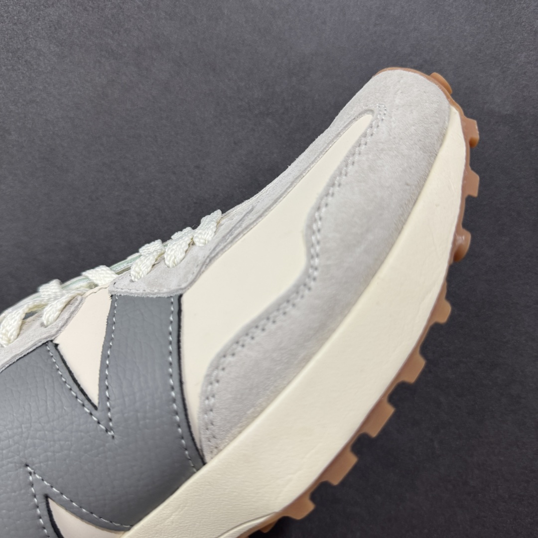 图片[5]-【K8版本】NB新百伦New Balance NB327系列复古休闲运动慢跑鞋 WS327LT 全新 New Balance 327 系列，以更纯粹的复古风格设计打造的全新造型。侧身还以解构设计，将 N 字标志以做旧压花样式呈现，样式别具新意。而麂皮、冲孔皮革的塑造，则呈现出高级怀旧气质，也让鞋款在奢华时装风格与运动氛围之间达到了平衡。 尺码：36～45半-选品中心