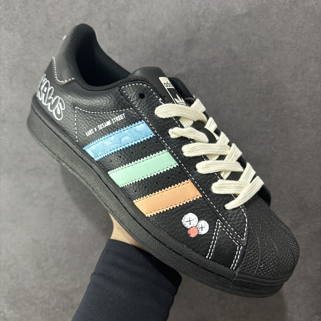 图片[3]-【定制版】AD Originals Superstar x KAWS 黑蓝绿 采用全新头层拼接皮革材质 后跟采用特色3D立体印字 渠道正品订单 诠释市场最高工艺水平 全鞋进口头层皮料打造 区别市面普通真标版本，进出专柜无压力 货号：BZ2533 尺码：36-45-选品中心