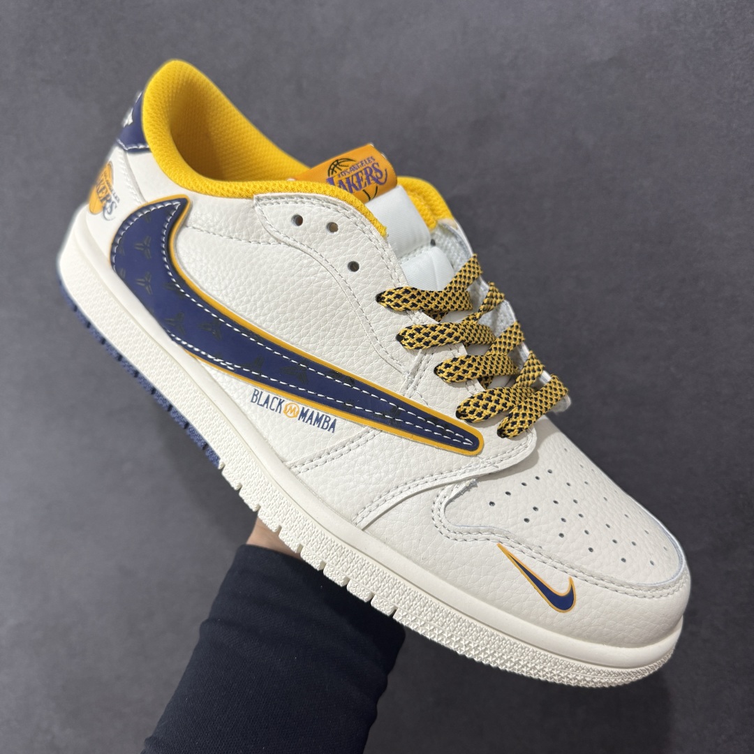 图片[3]-【定制版】Travis Scott x Nike Air Jordan 1 Low x LOS ANGELES Air Jordan 1 Low 反转洛杉矶湖人白黄小勾满天星倒钩 纯原版本 全鞋采用原装头层皮，用料扎实 精雕细琢 鞋型极致还原 飞翼3D打印改良 深度立体 四线中底拉帮皮料选材 钢印 背胶一应俱全 全新批次 原装原模大底全鞋原厂定制皮料，手感细腻正确折边工艺 完美细节诠释 货号：XB1979 007 尺码：36 36.5 37.5 38 38.5 39 40 40.5 41 42 42.5 43 44 44.5 45-选品中心