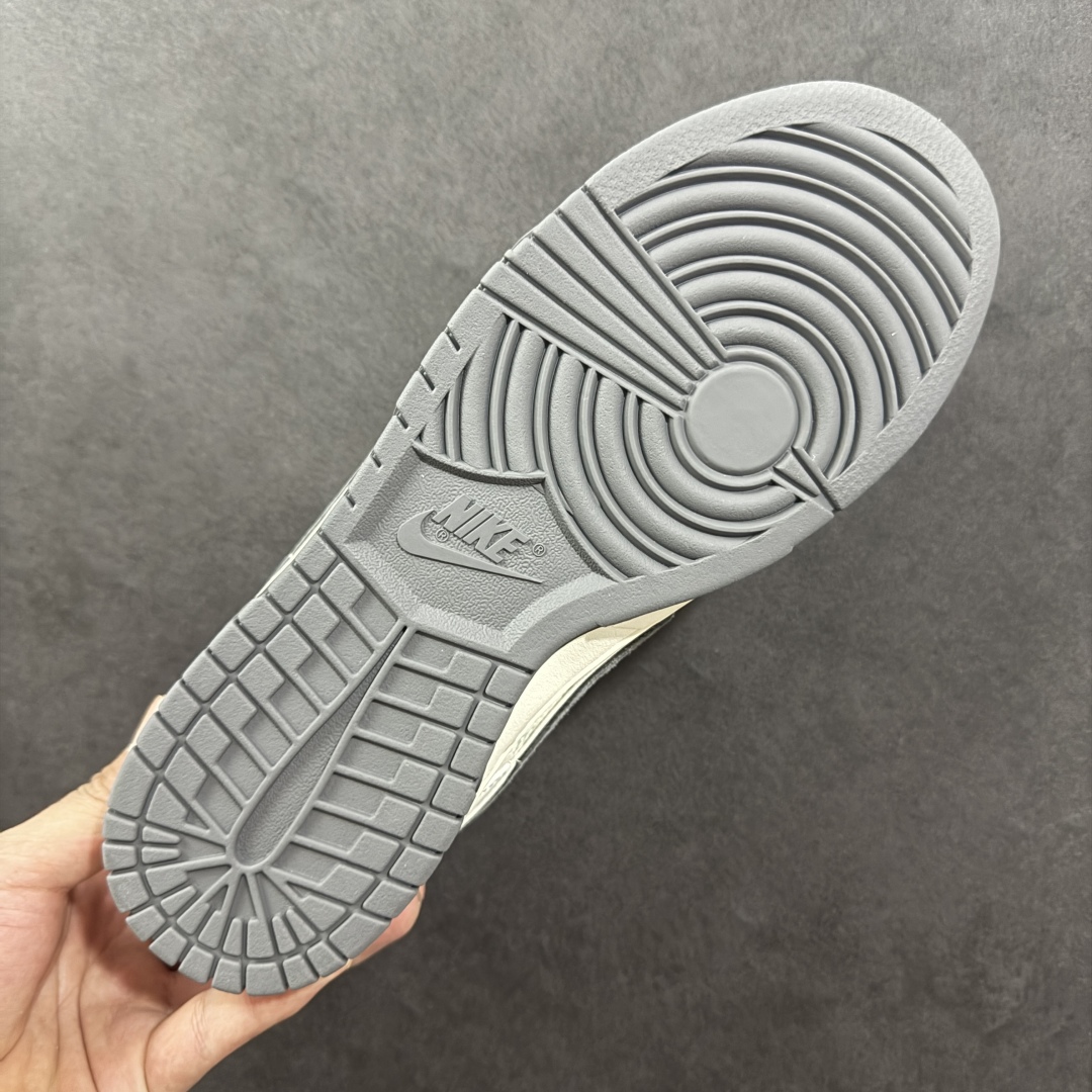 图片[9]-【定制版】Nike SB Dunk Low LV 灰勾底红尾 周年高端定制 低帮休闲板鞋 YX5066-360  #定制鞋盒 大厂纯原品质出货 超高清洁度 皮料切割干净无任何毛边 细节完美   尺码：36 36.5 37.5 38 38.5 39 40 40.5 41 42 42.5 43 44 44.5 45-选品中心