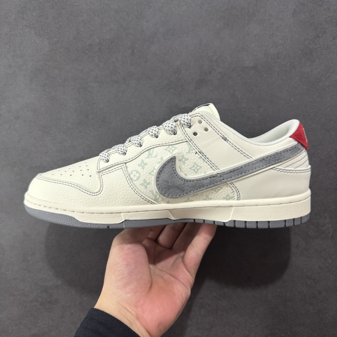 图片[2]-【定制版】Nike SB Dunk Low LV 灰勾底红尾 周年高端定制 低帮休闲板鞋 YX5066-360  #定制鞋盒 大厂纯原品质出货 超高清洁度 皮料切割干净无任何毛边 细节完美   尺码：36 36.5 37.5 38 38.5 39 40 40.5 41 42 42.5 43 44 44.5 45-选品中心