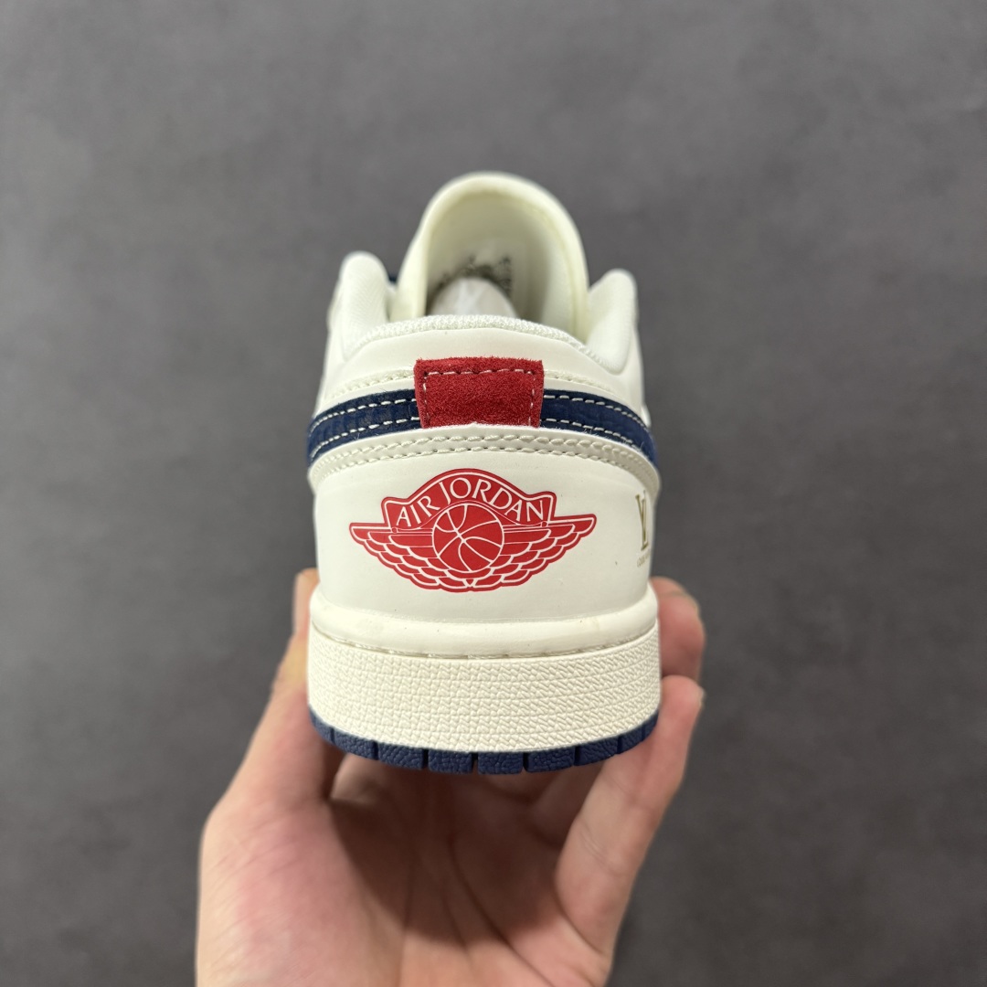 图片[4]-【定制版】Air Jordan 1 Low AJ1 乔1 LV联名 蓝鳞勾 高端定制 低帮复古篮球鞋 XX3168-171  #定制鞋盒 大厂纯原品质出货 超高清洁度 皮料切割干净无任何毛边 细节完美  尺码：36 36.5 37.5 38 38.5 39 40 40.5 41 42 42.5 43 44 44.5 45-选品中心