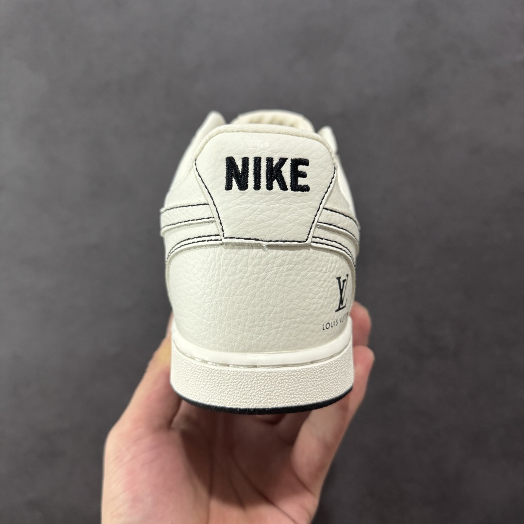 图片[4]-【定制版】海外限量发售！公司级Nike Court Vision 1 LOW 低帮 板鞋 “LV联名——双拼黑线” 运动鞋 休闲鞋 折边针车 工艺难度大 原楦头原纸板 原装鞋盒 定制五金配件 内置全掌气垫 原厂鞋底 货号：CS5288-016 尺码：36 36.5 37.5 38 38.5 39 40 40.5 41 42 42.5 43 44 44.5 45-选品中心