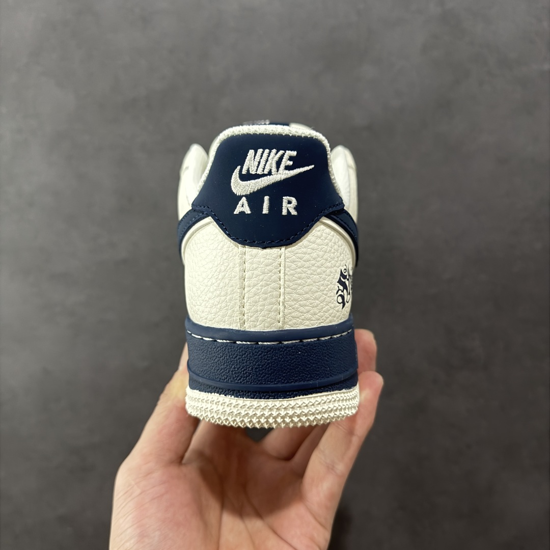 图片[4]-【定制版】Nike Air Force 1\’07 Low 斯图西联名 双拼米蓝 空军一号低帮休闲板鞋 QW5836-009  #原楦头原纸板 原装鞋盒 定制五金配件 内置全掌气垫 原厂鞋底   尺码：36 36.5 37.5 38 38.5 39 40 40.5 41 42 42.5 43 44 44.5 45-选品中心