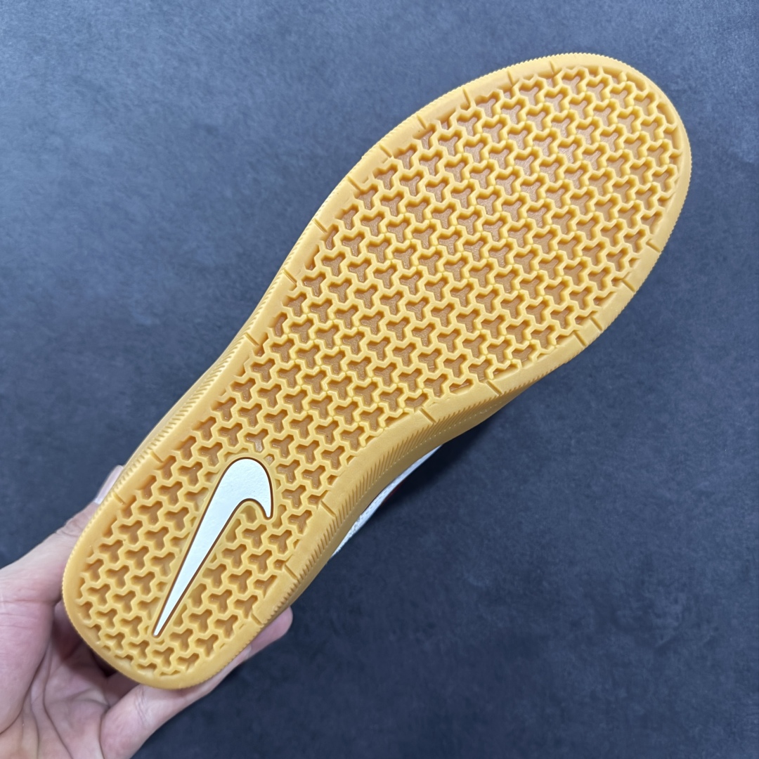 图片[9]-【纯原版】NK SB Force 58 Prml 空军58系列低帮休闲运动滑板板鞋 DV5477-601 市面最高版出货 区别市场通货便宜版本 质感细节 中底鞋垫都不一样 欢迎对比 鞋面由帆布和麂皮拼接 层次感丰富 搭配硫化外底 耐磨耐穿 鞋舌及中底后跟处饰有SB Logo 表明鞋款身份 采用包边设计 经久耐穿 硫化结构则有效提升灵活性 穿上这款全新推出的创意力作 助你耀动街头 尺码：36 36.5 37.5 38 38.5 39 40 40.5 41 42 42.5 43 44 45-选品中心