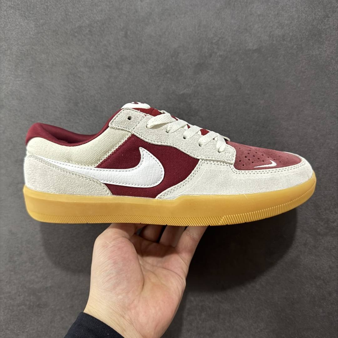 【纯原版】NK SB Force 58 Prml 空军58系列低帮休闲运动滑板板鞋 DV5477-601 市面最高版出货 区别市场通货便宜版本 质感细节 中底鞋垫都不一样 欢迎对比 鞋面由帆布和麂皮拼接 层次感丰富 搭配硫化外底 耐磨耐穿 鞋舌及中底后跟处饰有SB Logo 表明鞋款身份 采用包边设计 经久耐穿 硫化结构则有效提升灵活性 穿上这款全新推出的创意力作 助你耀动街头 尺码:36 36.5 37.5 38 38.5 39 40 40.5 41 42 42.5 43 44 45-选品中心