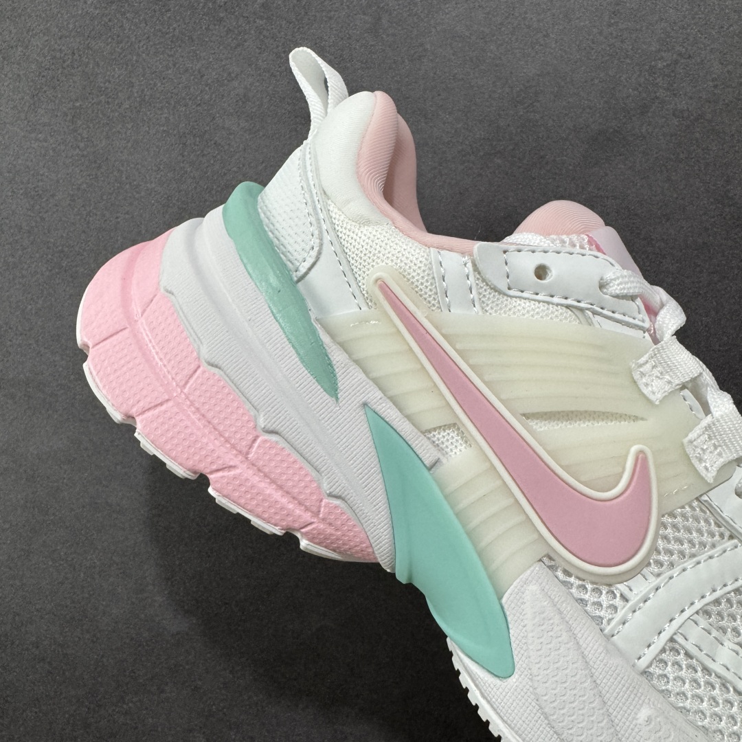 图片[6]-【公司级】NK V2k Runtekk 复古老爹鞋跑步鞋 FD0736-002 材质上使用大面积网眼 皮革 TPU 组成 支撑和透气性肯定不错 中底处由 Cushlon 泡绵打造 保证在压马路时可以提供优秀脚感 并通过一手做旧氧化效果突出复古感 中底造型很容易让大家联想到巴黎世家3XL 增高效果同样不能忽视 尺码：36-45含半码-选品中心