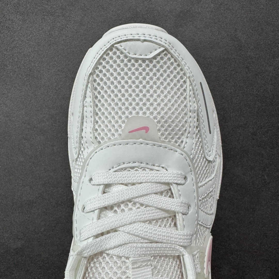 图片[8]-【公司级】NK V2k Runtekk 复古老爹鞋跑步鞋 FD0736-002 材质上使用大面积网眼 皮革 TPU 组成 支撑和透气性肯定不错 中底处由 Cushlon 泡绵打造 保证在压马路时可以提供优秀脚感 并通过一手做旧氧化效果突出复古感 中底造型很容易让大家联想到巴黎世家3XL 增高效果同样不能忽视 尺码：36-45含半码-选品中心