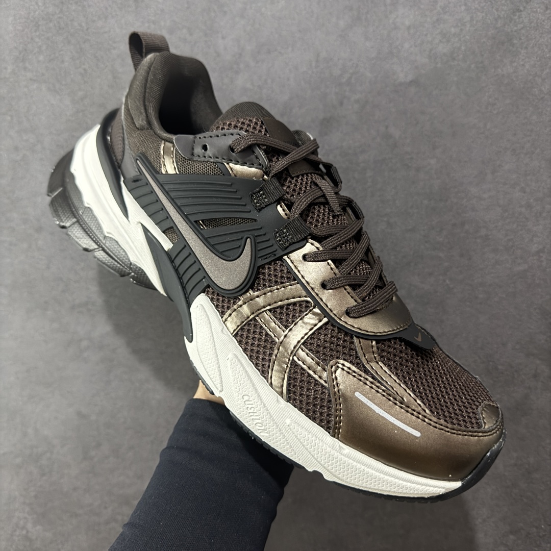 图片[3]-【公司级】NK V2k Runtekk 复古老爹鞋跑步鞋 HJ4497-200 材质上使用大面积网眼 皮革 TPU 组成 支撑和透气性肯定不错 中底处由 Cushlon 泡绵打造 保证在压马路时可以提供优秀脚感 并通过一手做旧氧化效果突出复古感 中底造型很容易让大家联想到巴黎世家3XL 增高效果同样不能忽视 尺码：36-45含半码-选品中心